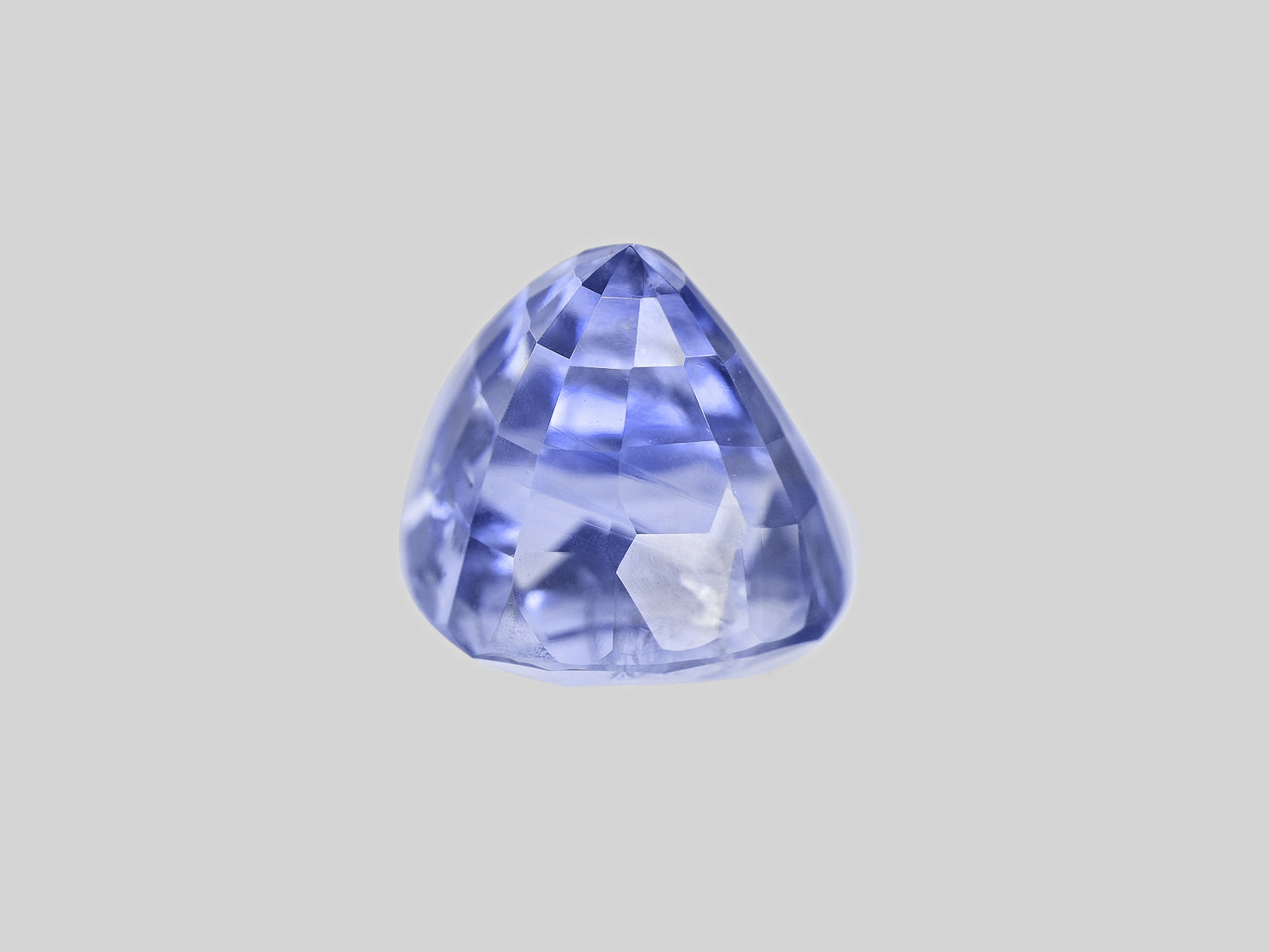 8802188-cushion-lustrous-violetish-blue-igi-sri-lanka-natural-blue-sapphire-2.08-ct