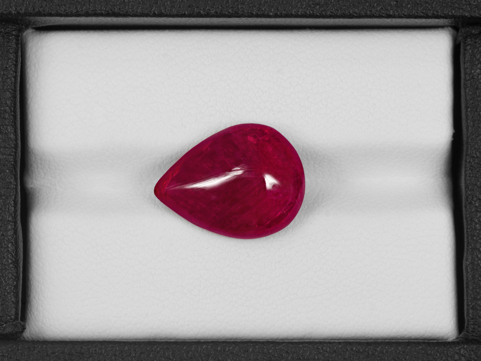 8802817-cabochon-deep-red-grs-burma-natural-ruby-11.71-ct