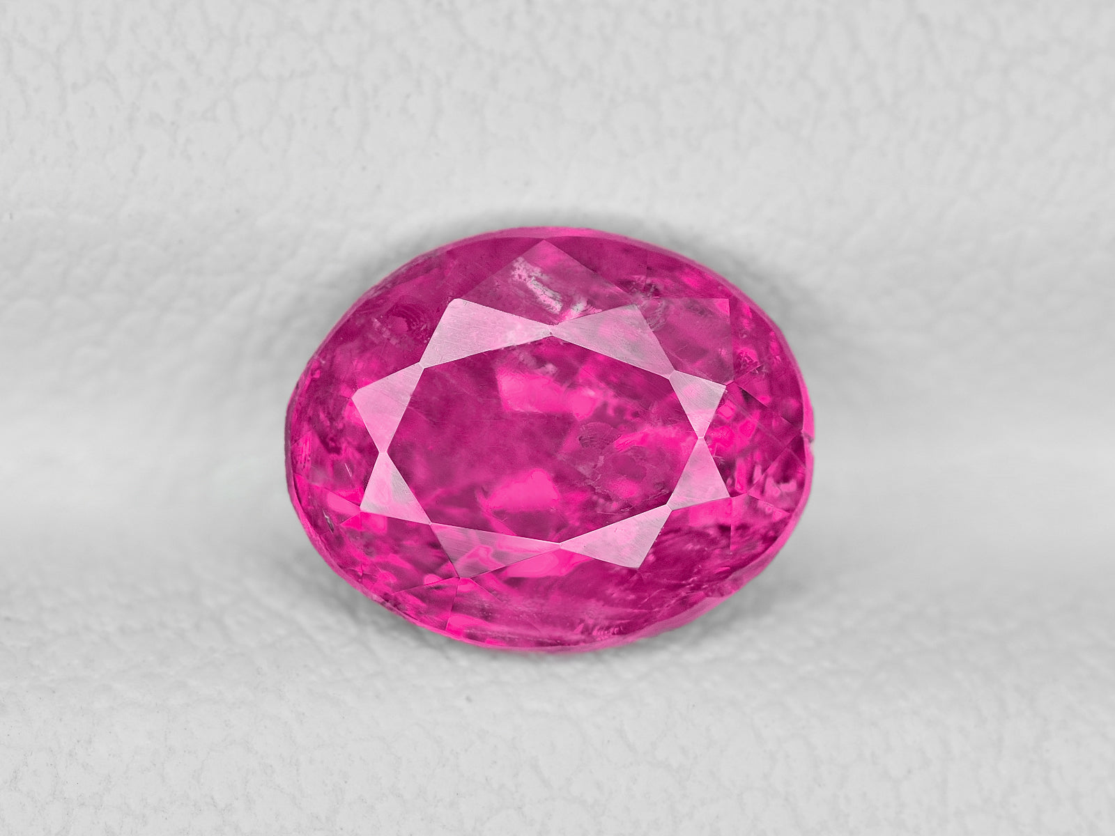8802191-oval-vivid-pink-red-igi-burma-natural-ruby-2.15-ct