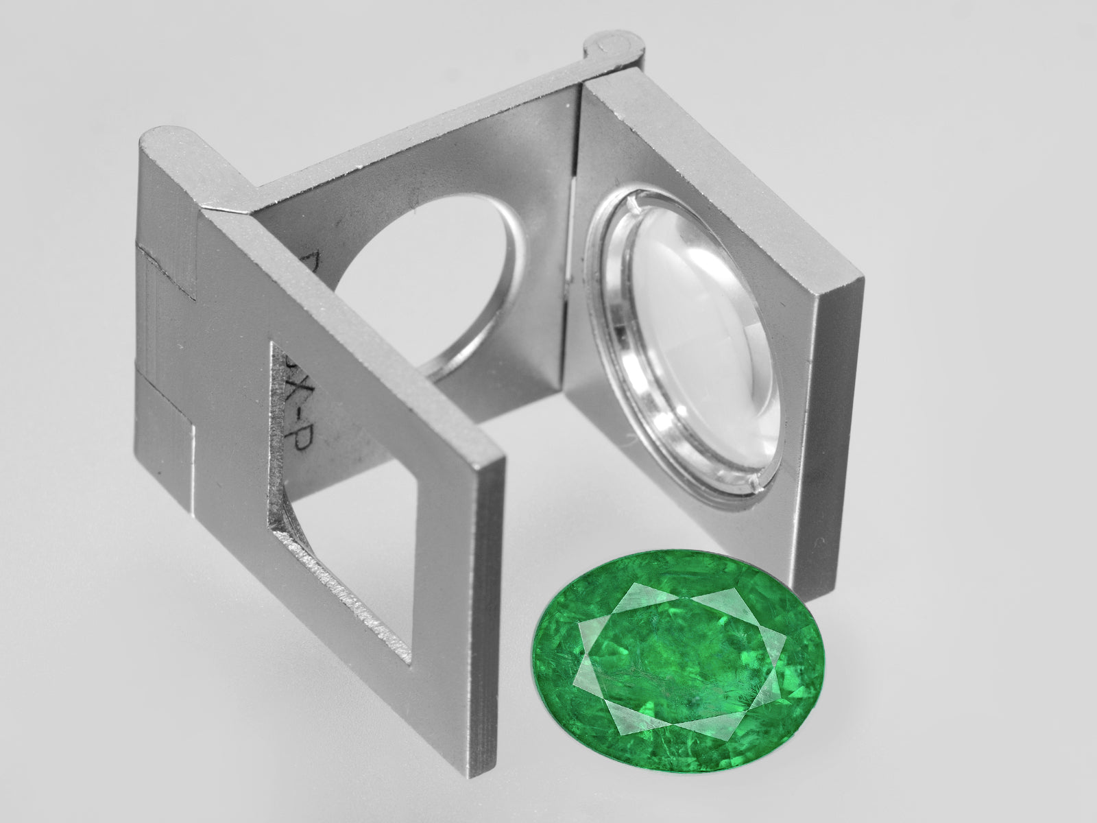 8802821-oval-lively-intense-green-grs-zambia-natural-emerald-9.46-ct