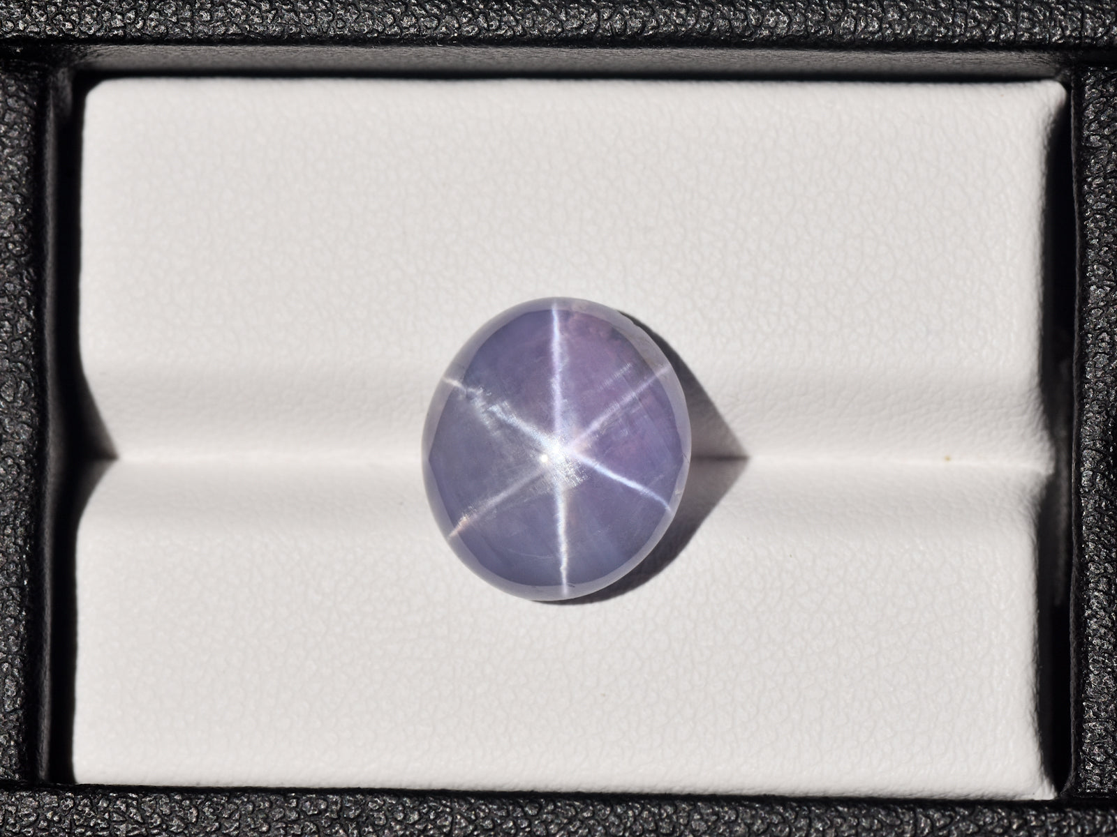 8801964-cabochon-violet-gia-sri-lanka-natural-fancy-star-sapphire-12.84-ct
