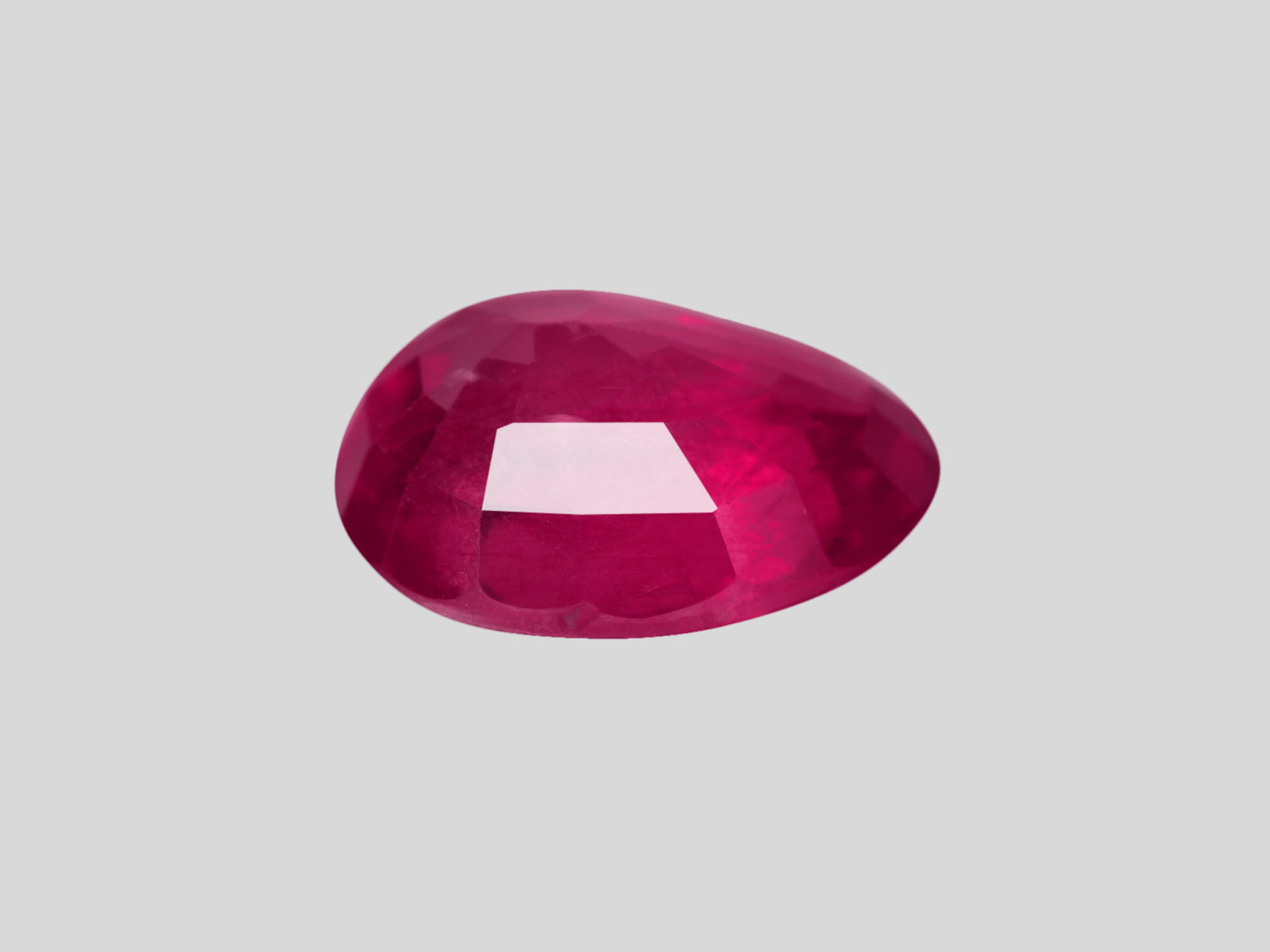 8802031-oval-rich-pinkish-red-igi-mozambique-natural-ruby-1.53-ct