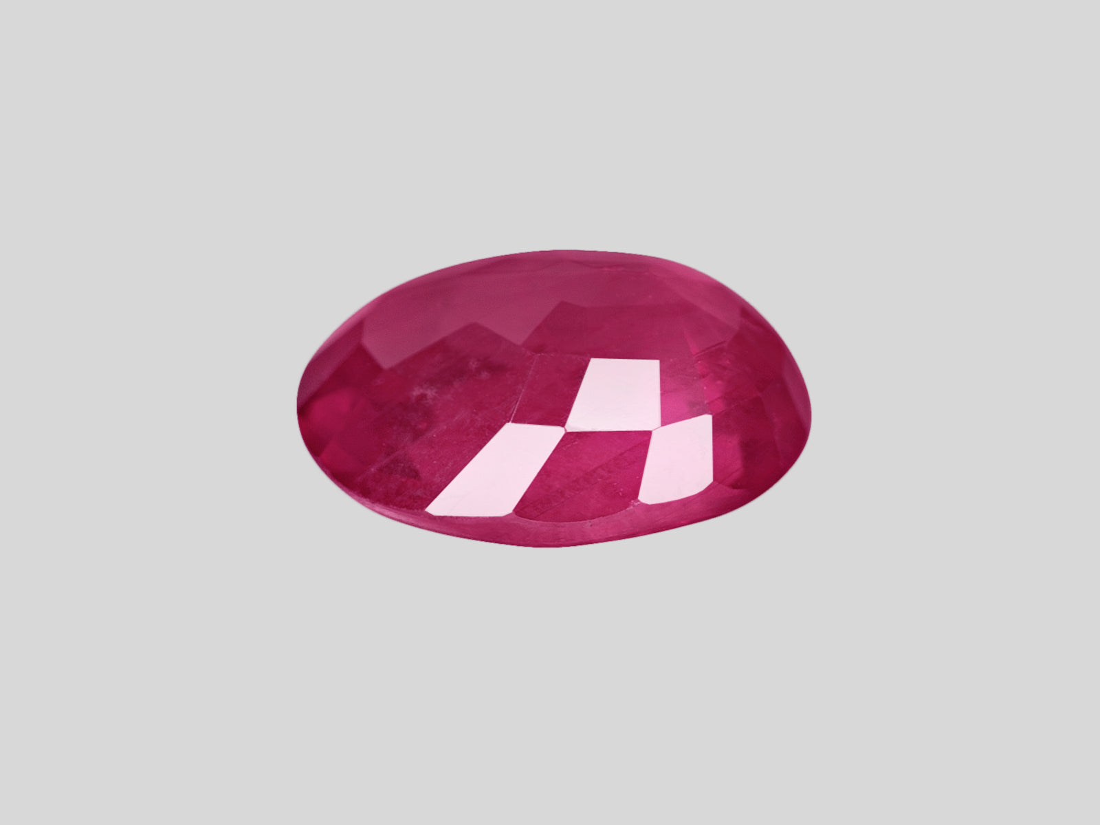 8802031-oval-rich-pinkish-red-igi-mozambique-natural-ruby-1.53-ct