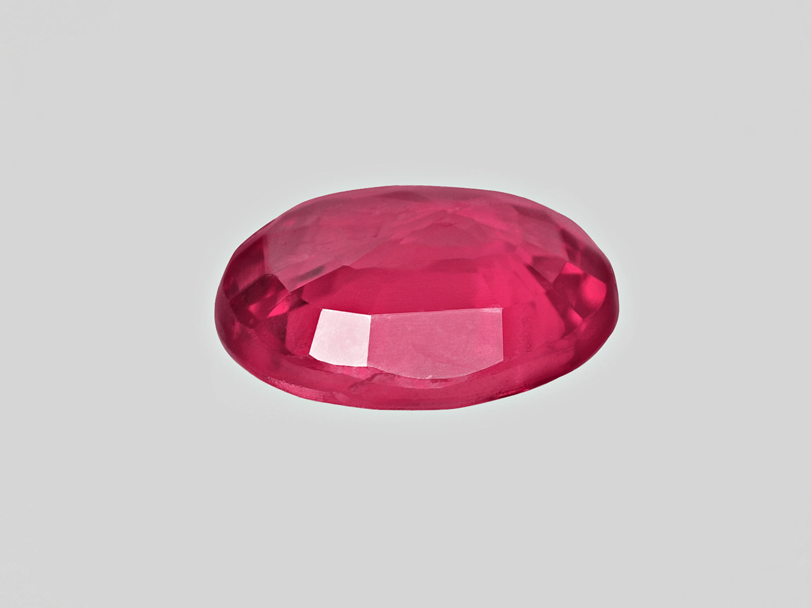 8802040-oval-pinkish-red-igi-mozambique-natural-ruby-1.01-ct