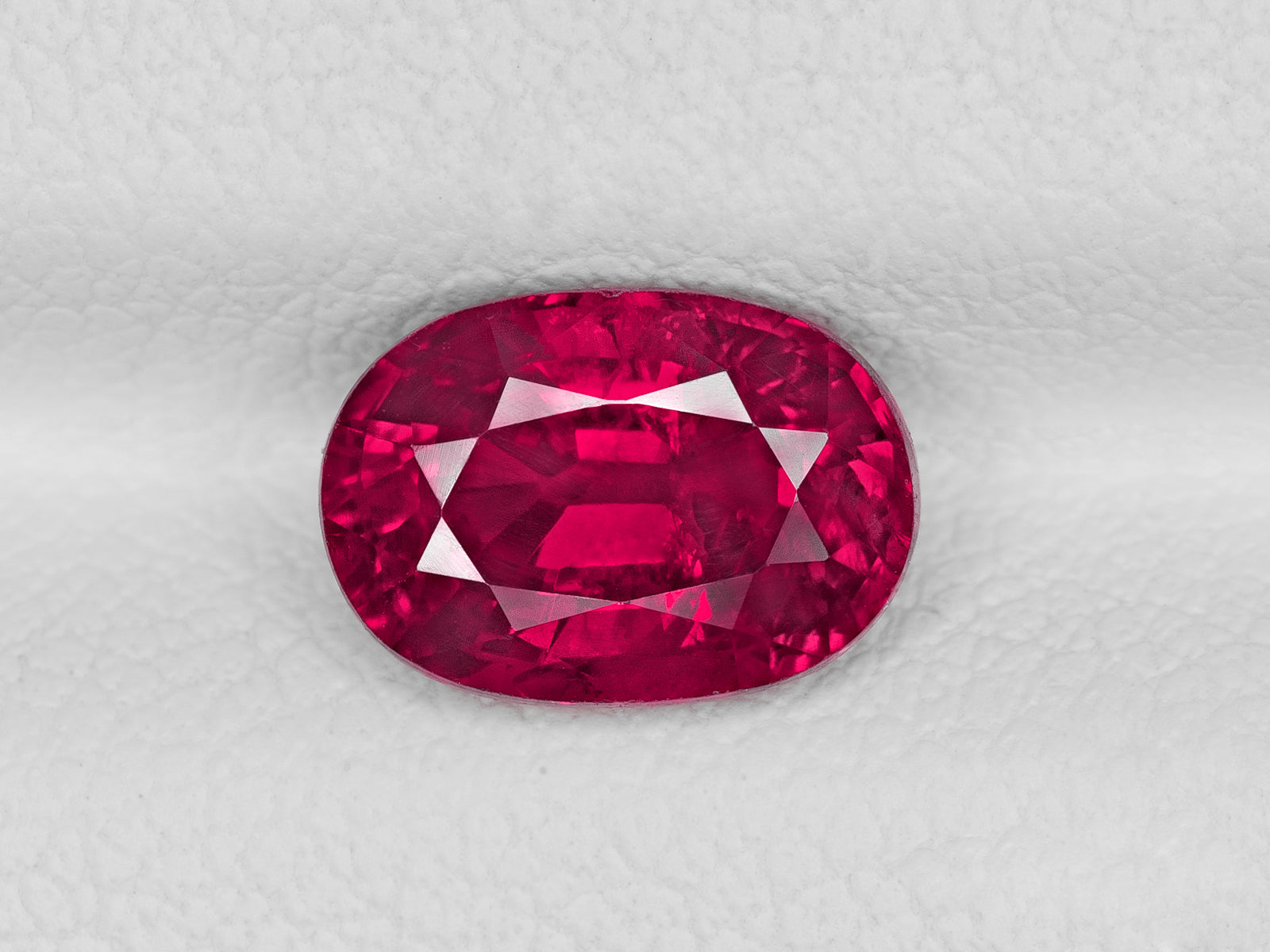 8802617-oval-fiery-rich-pinkish-red-gia-mozambique-natural-ruby-2.02-ct