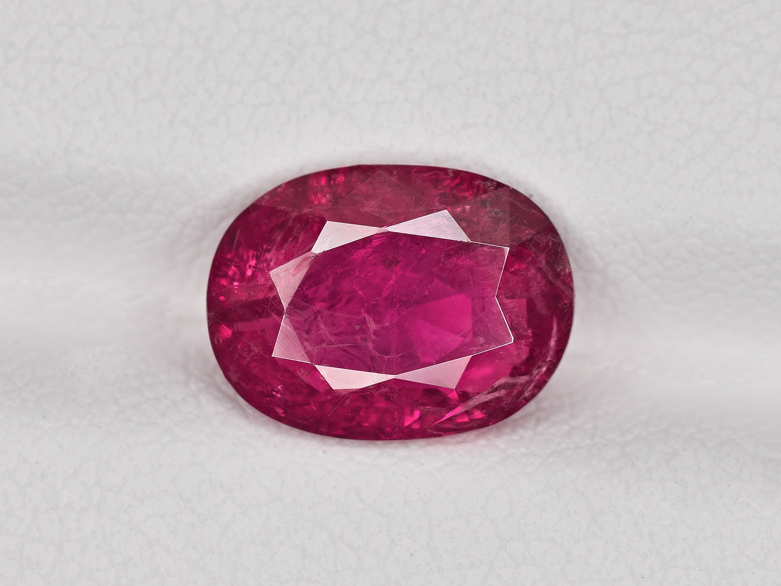 8802173-oval-deep-purplish-red-igi-burma-natural-ruby-2.95-ct