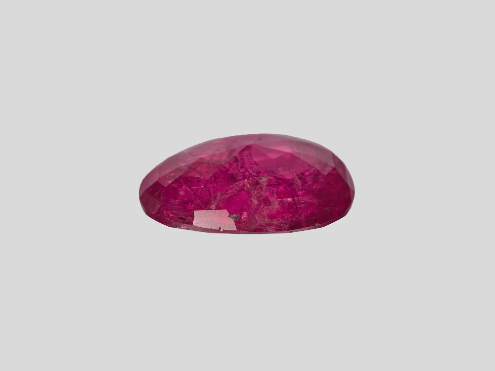 8802173-oval-deep-purplish-red-igi-burma-natural-ruby-2.95-ct