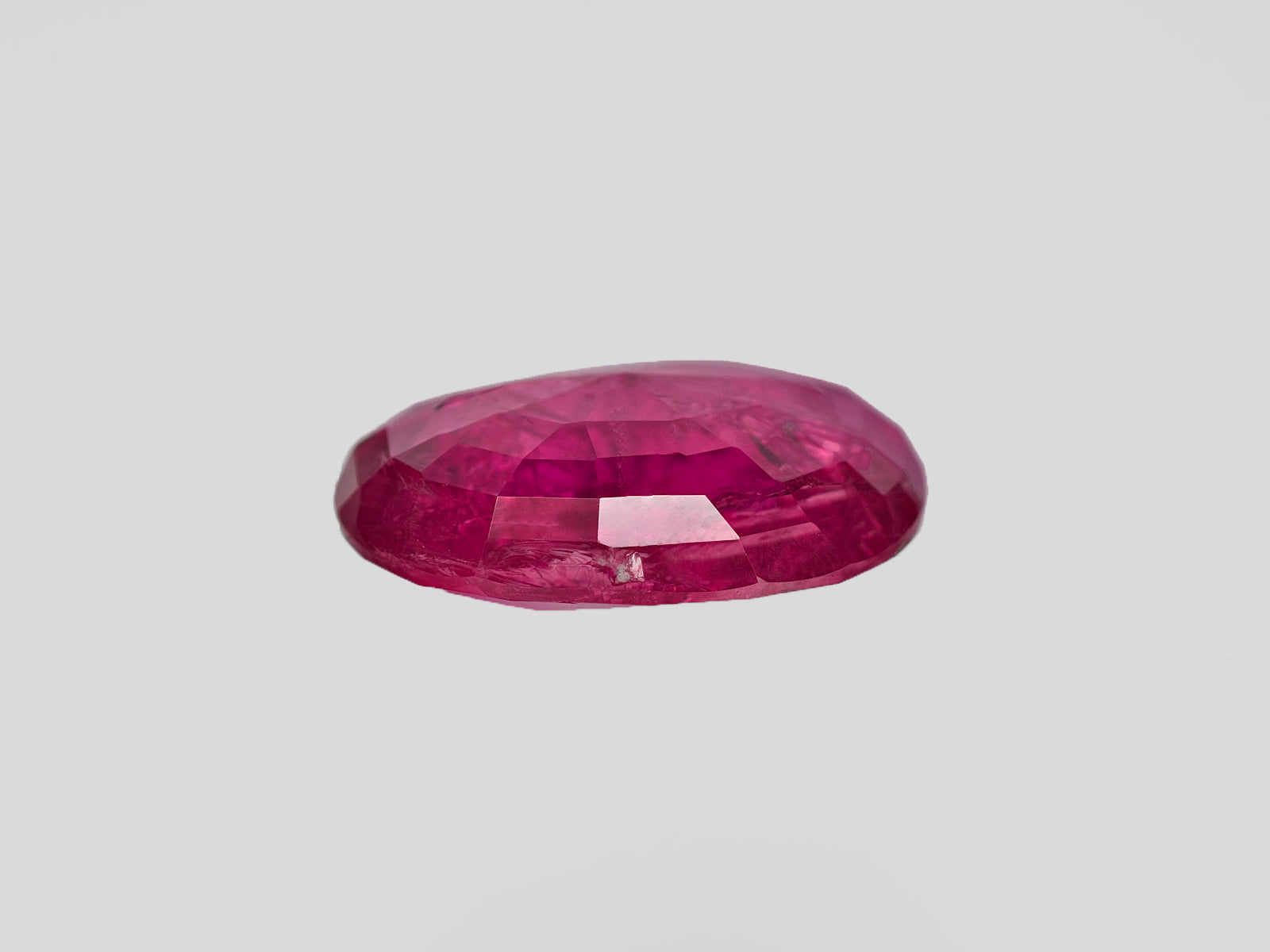 8802173-oval-deep-purplish-red-igi-burma-natural-ruby-2.95-ct
