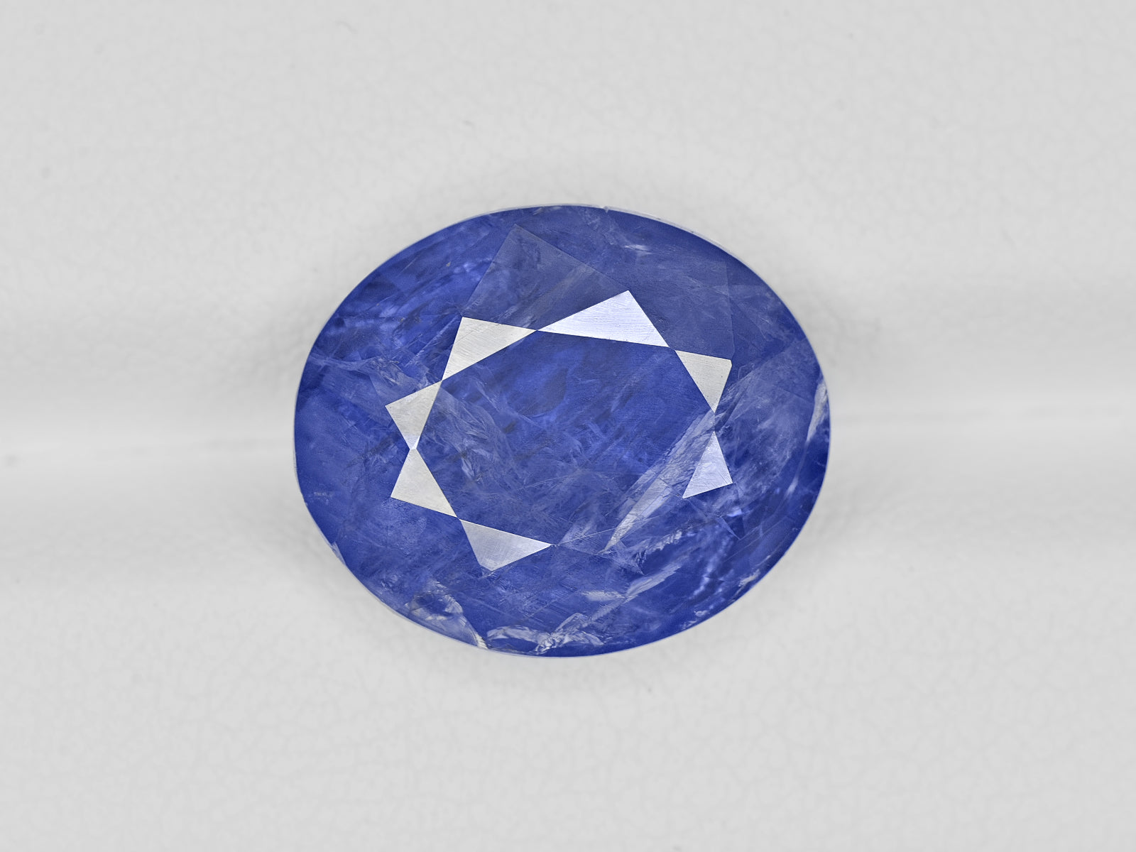 8802175-oval-intense-blue-igi-burma-natural-blue-sapphire-9.57-ct