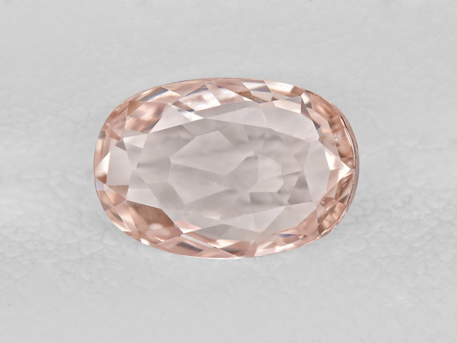 8802246-oval-soft-pinkish-orange-grs-madagascar-natural-padparadscha-1.02-ct