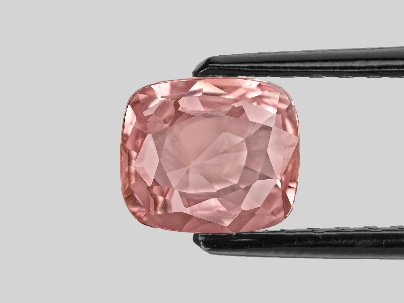 8802247-cushion-pinkish-orange-grs-madagascar-natural-padparadscha-1.04-ct