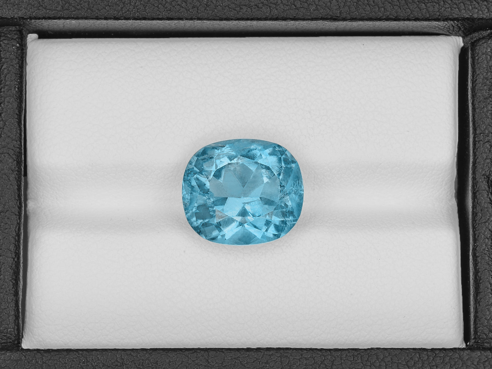 8802232-cushion-fiery-vivid-neon-blue-gia-mozambique-natural-paraiba-tourmaline-8.25-ct