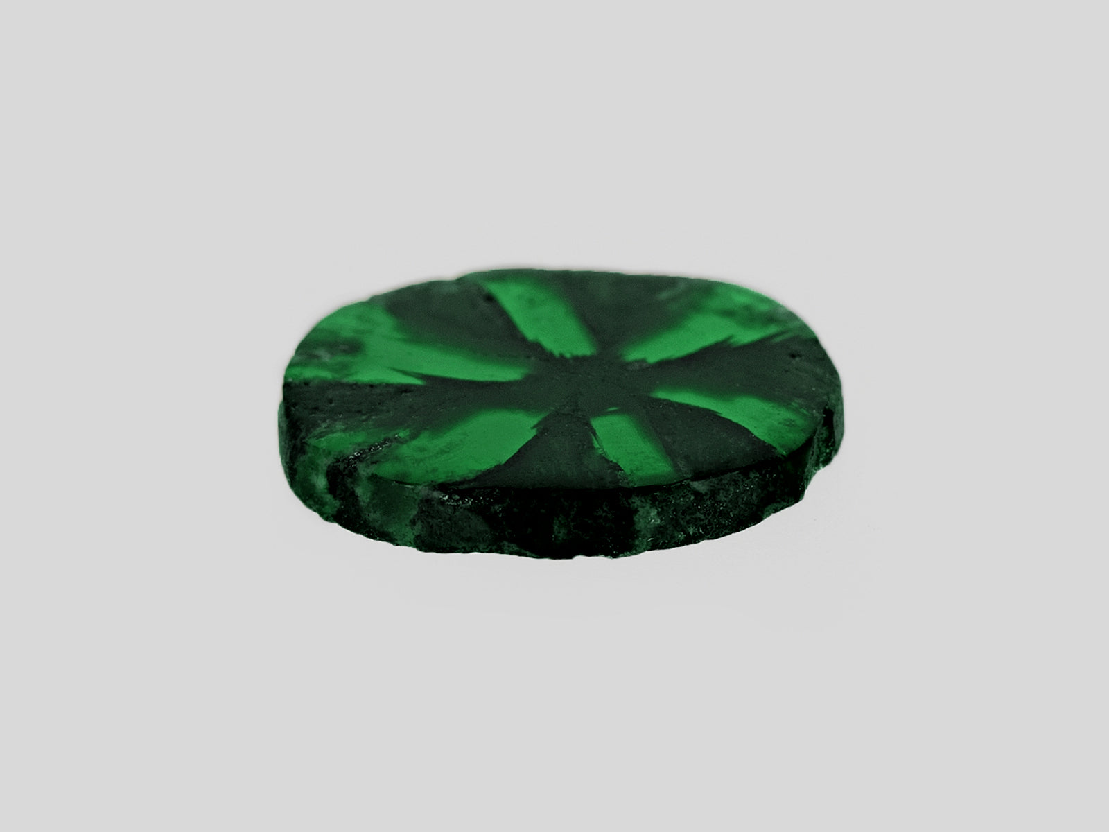 8802216-cabochon-royal-green-with-black-spokes-gia-colombia-natural-trapiche-emerald-2.30-ct