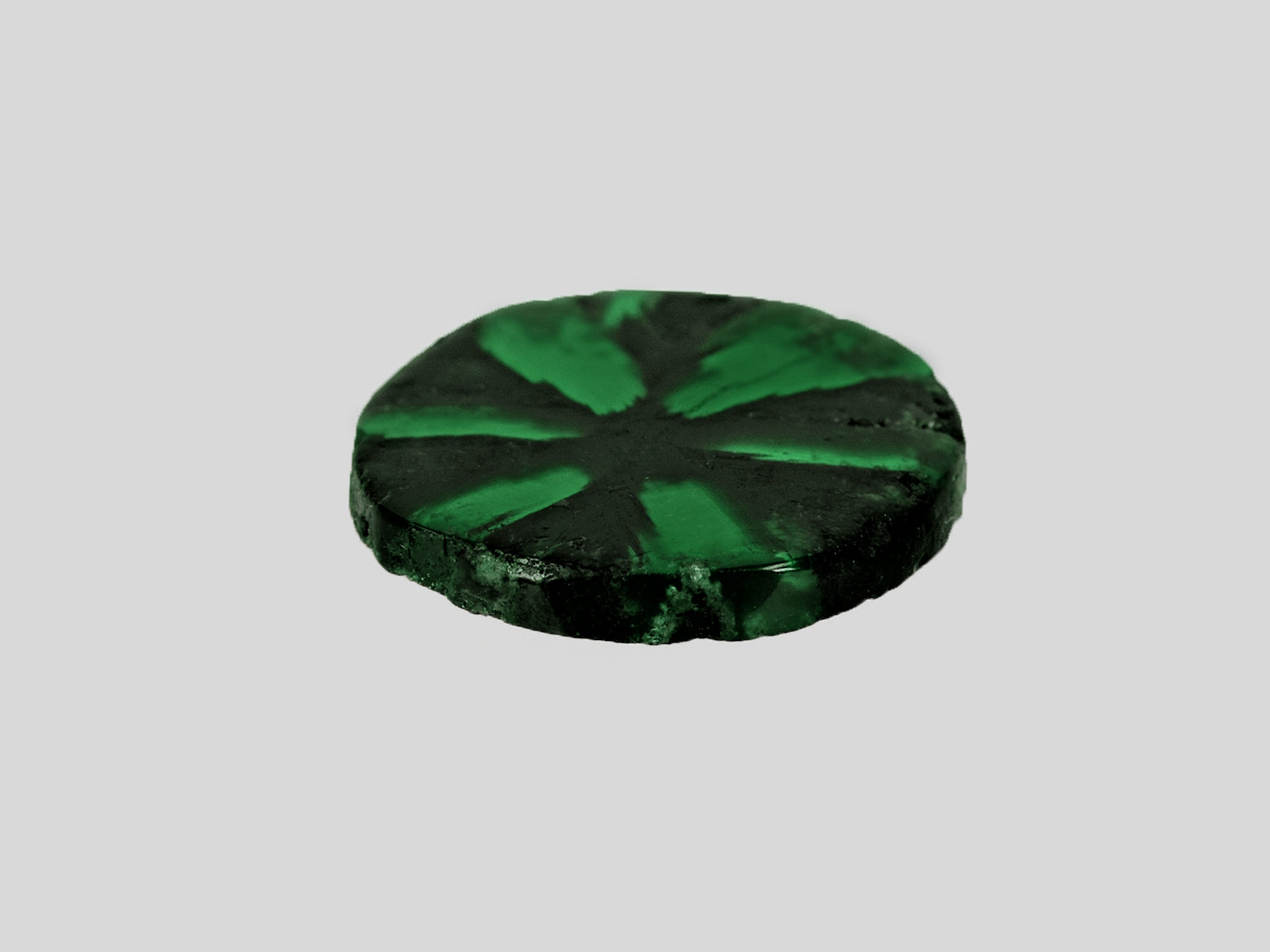 8802216-cabochon-royal-green-with-black-spokes-gia-colombia-natural-trapiche-emerald-2.30-ct