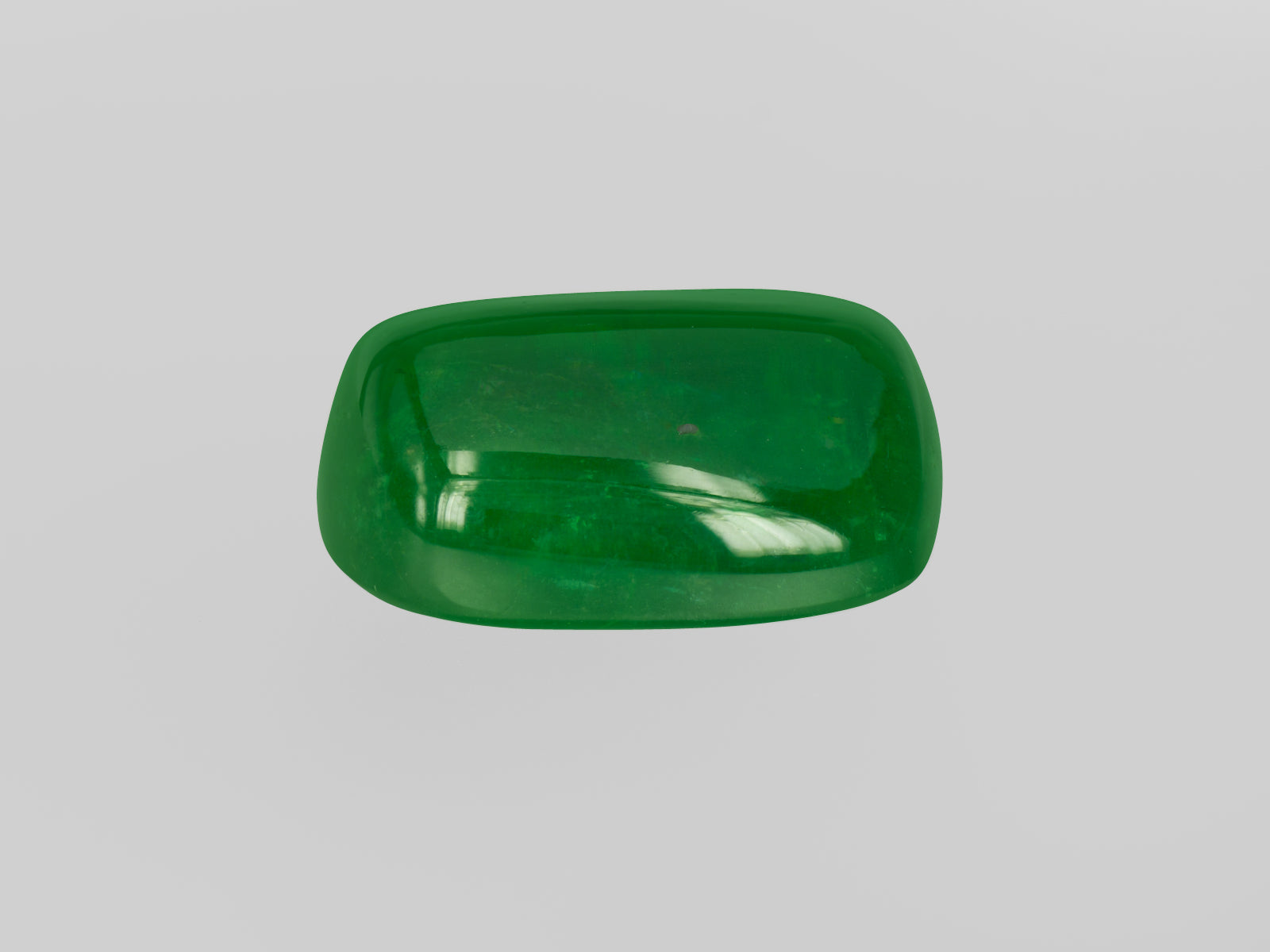 8802825-cabochon-rich-royal-green-grs-brazil-natural-emerald-46.69-ct