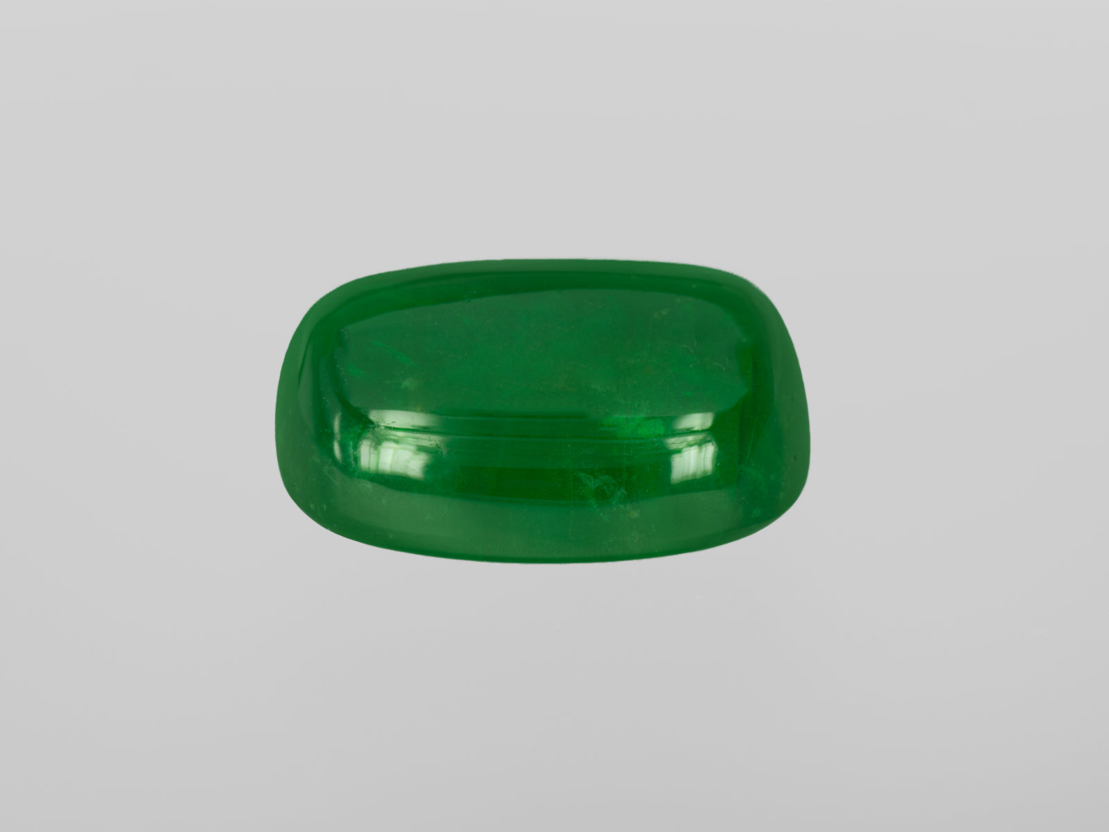 8802825-cabochon-rich-royal-green-grs-brazil-natural-emerald-46.69-ct