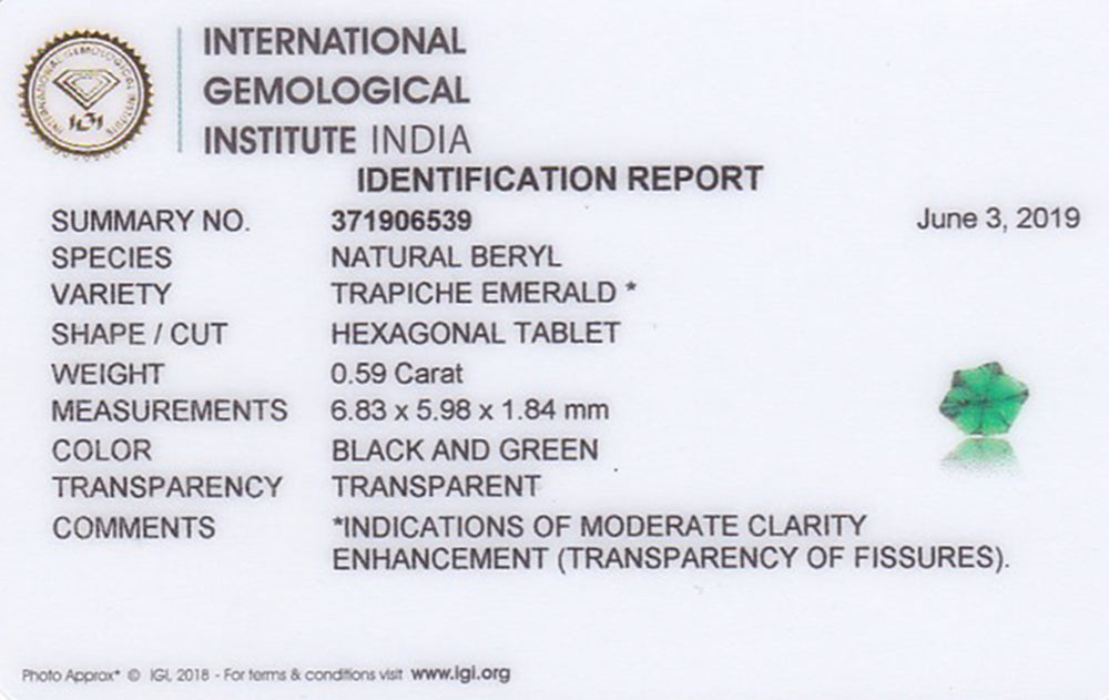 8802148-cabochon-intense-green-with-black-spokes-igi-colombia-natural-trapiche-emerald-0.59-ct