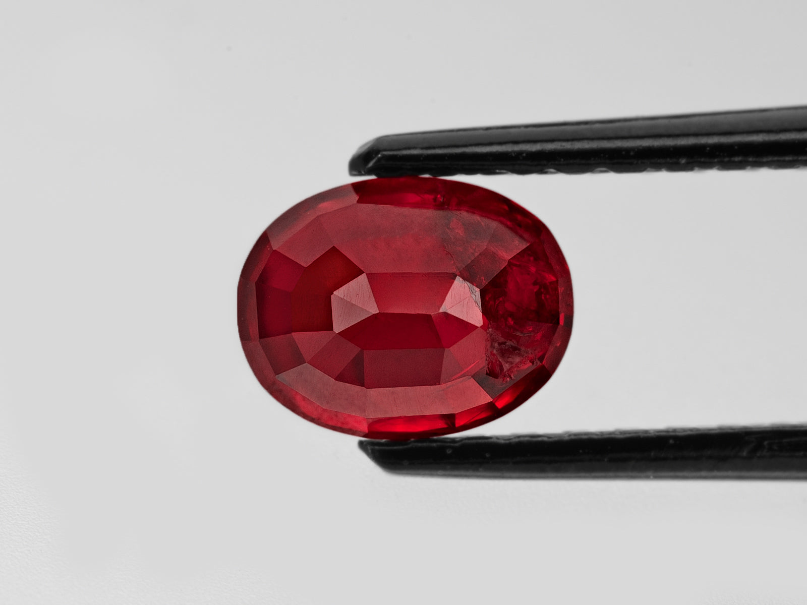 8802197-oval-pigeon-blood-red-grs-burma-natural-ruby-1.47-ct