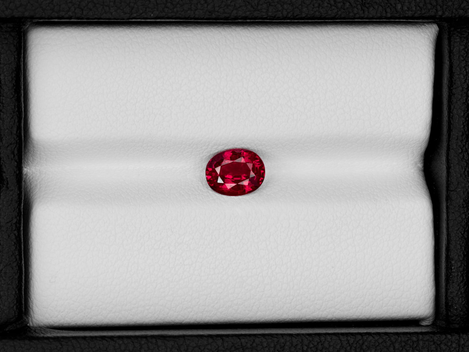 8802201-oval-lively-pigeon-blood-red-grs-burma-natural-ruby-1.15-ct