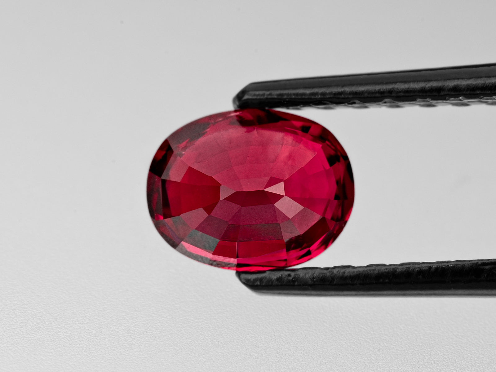 8802201-oval-lively-pigeon-blood-red-grs-burma-natural-ruby-1.15-ct