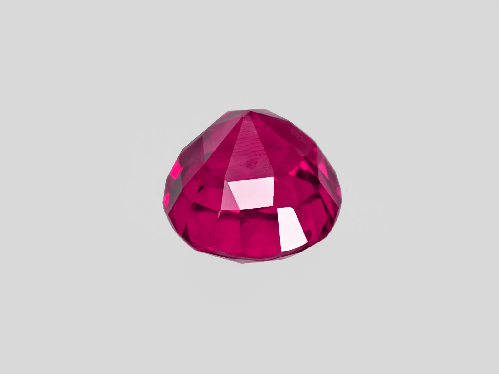 8802240-oval-fery-vivid-purplish-red-gia-afghanistan-natural-ruby-1.47-ct