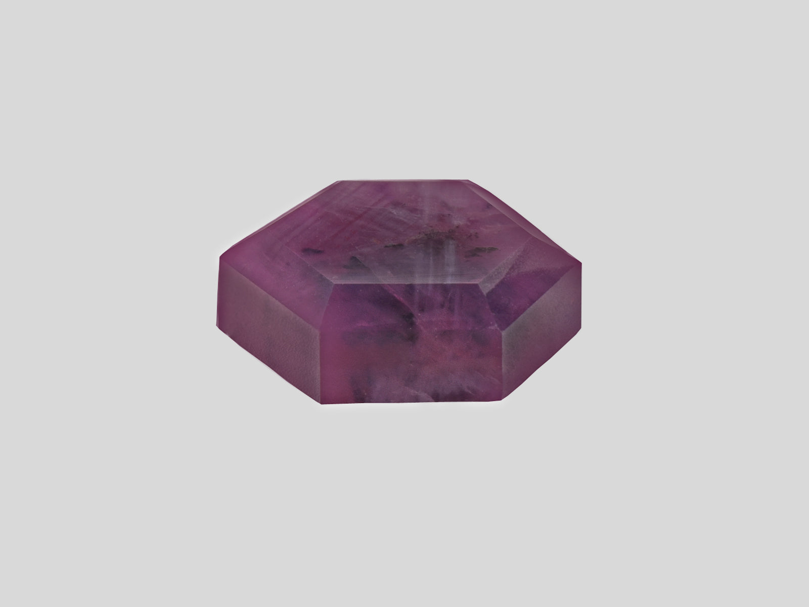 8802253-cabochon-deep-reddish-purple-kashmir-natural-trapiche-sapphire-5.26-ct