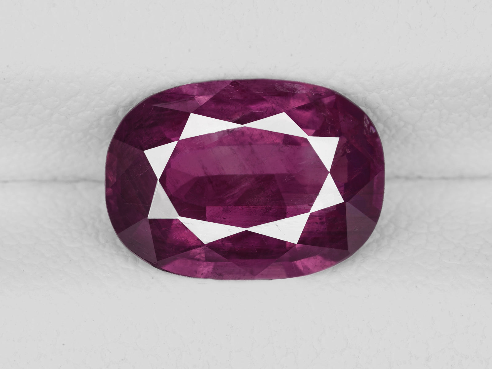 8802256-cushion-deep-purplish-red-gia-kashmir-natural-ruby-2.50-ct