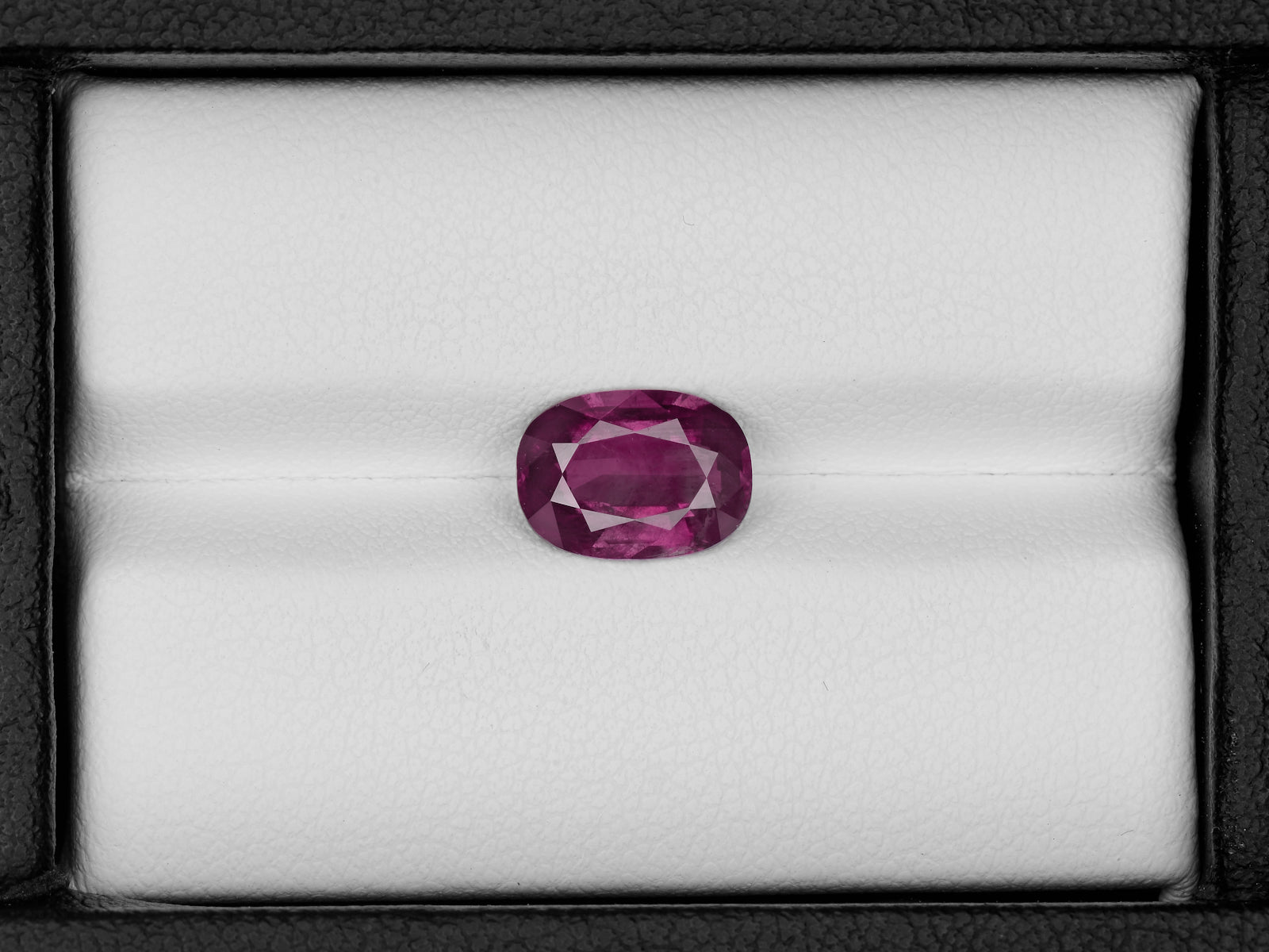 8802256-cushion-deep-purplish-red-gia-kashmir-natural-ruby-2.50-ct