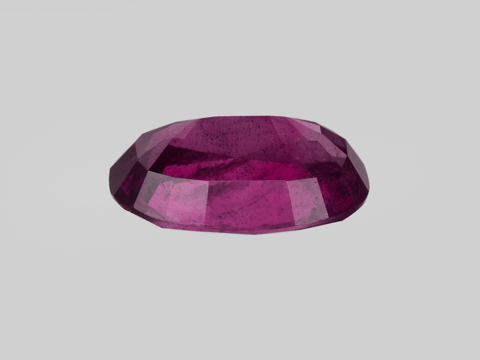 8802256-cushion-deep-purplish-red-gia-kashmir-natural-ruby-2.50-ct