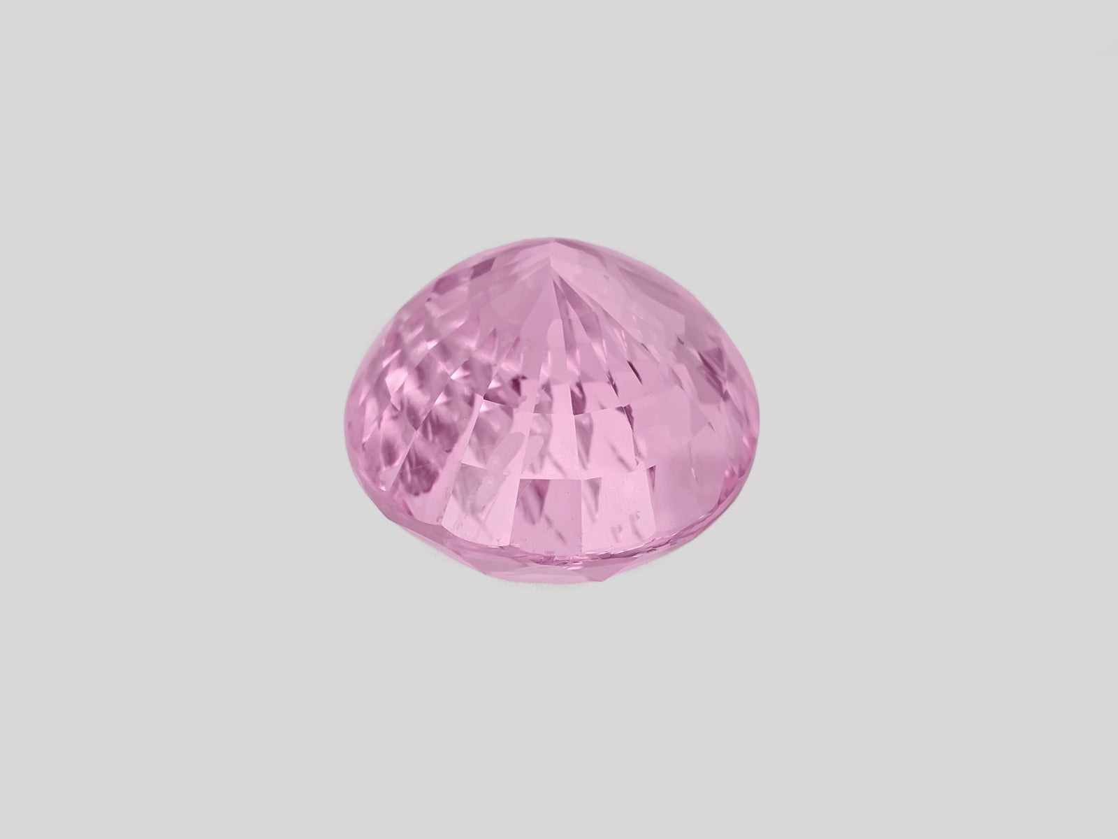 8802233-oval-lustrous-orangy-pink-grs-sri-lanka-natural-padparadscha-6.11-ct