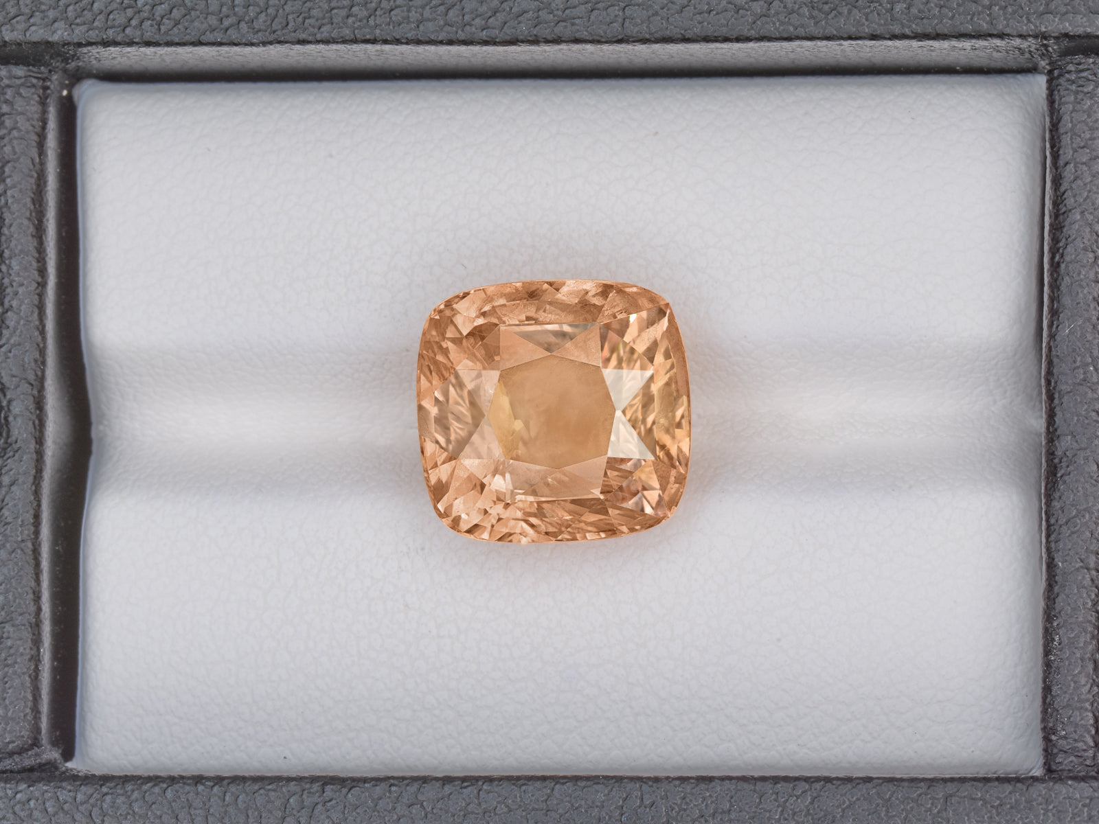 8802234-cushion-intense-sunset-orange-with-slight-pinkish-hue-grs-sri-lanka-natural-padparadscha-13.28-ct