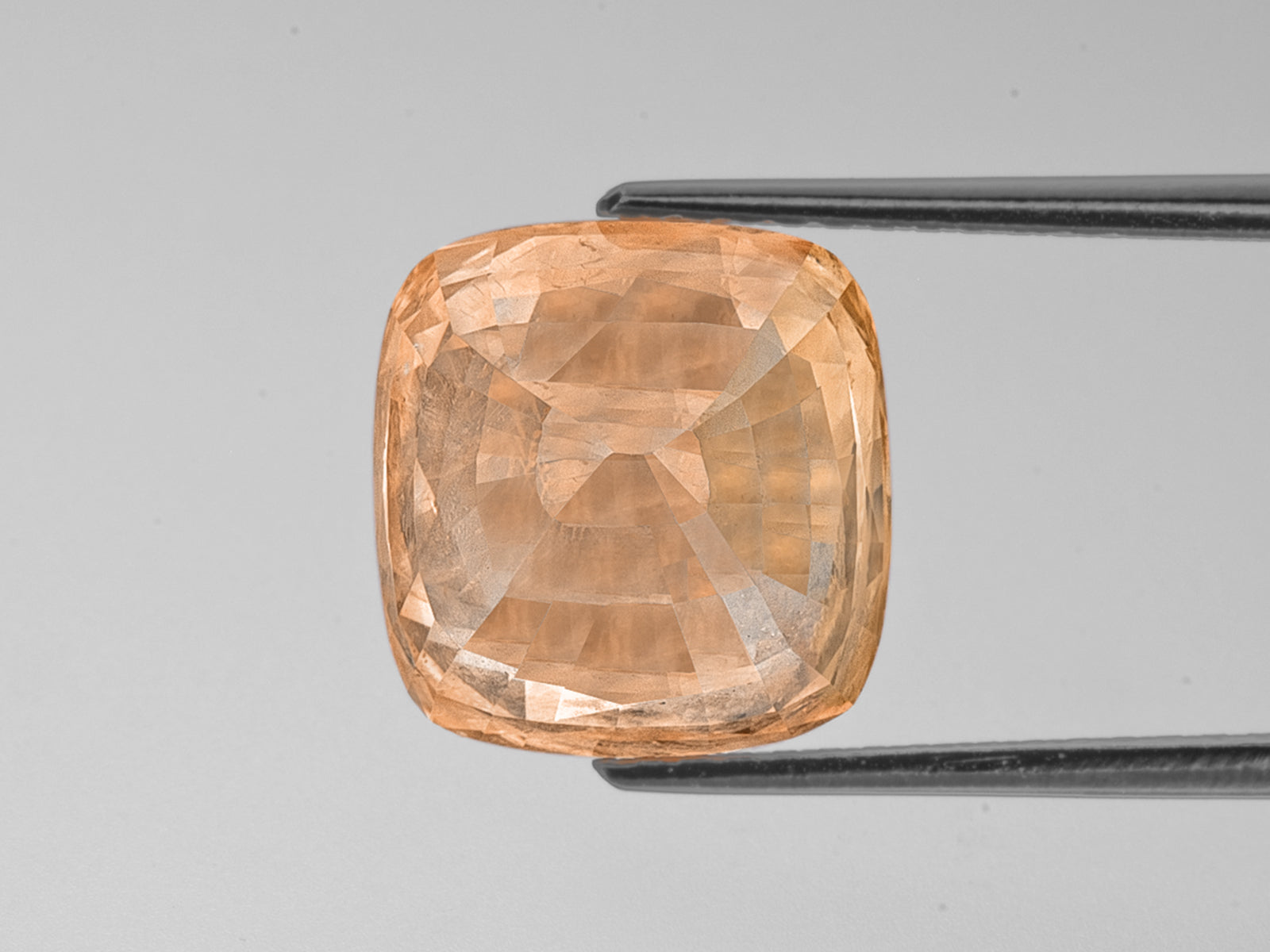 8802234-cushion-intense-sunset-orange-with-slight-pinkish-hue-grs-sri-lanka-natural-padparadscha-13.28-ct