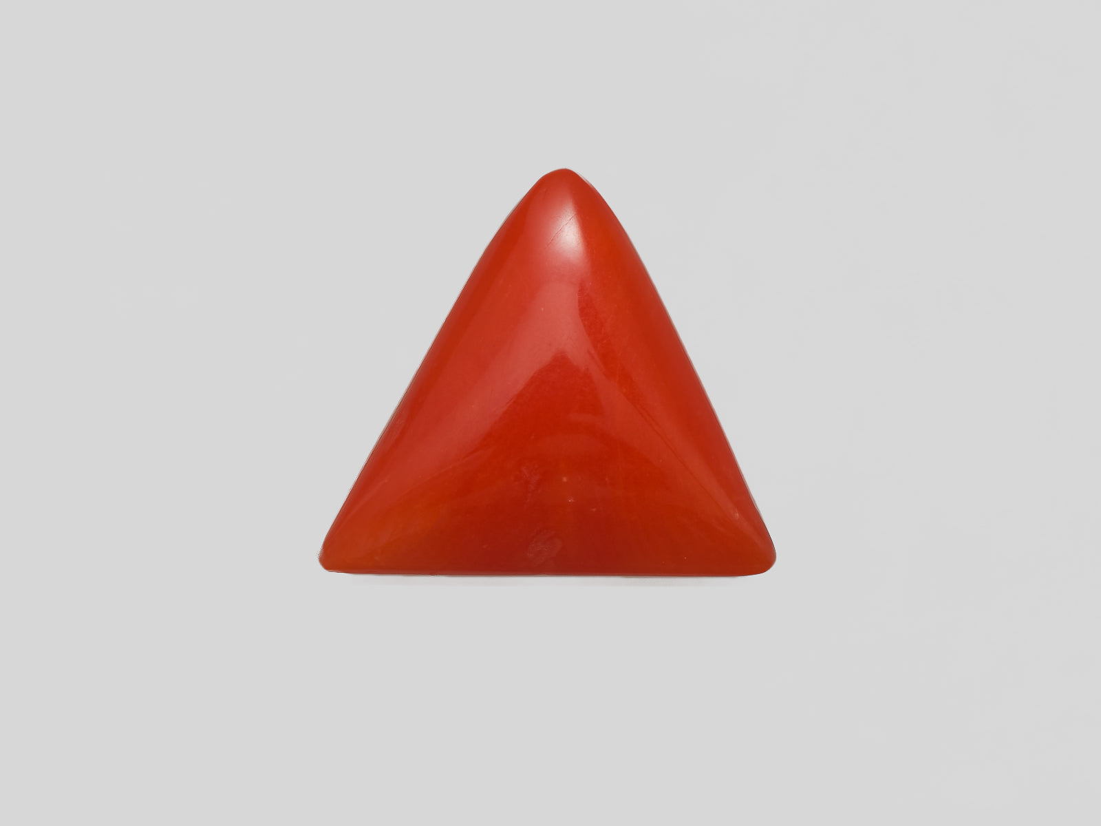 8802719-cabochon-reddish-orange-igi-italy-natural-coral-3.81-ct