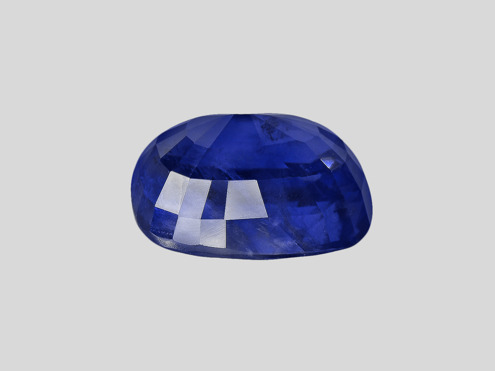 8802590-cushion-deep-intense-royal-blue-grs-sri-lanka-natural-blue-sapphire-6.22-ct
