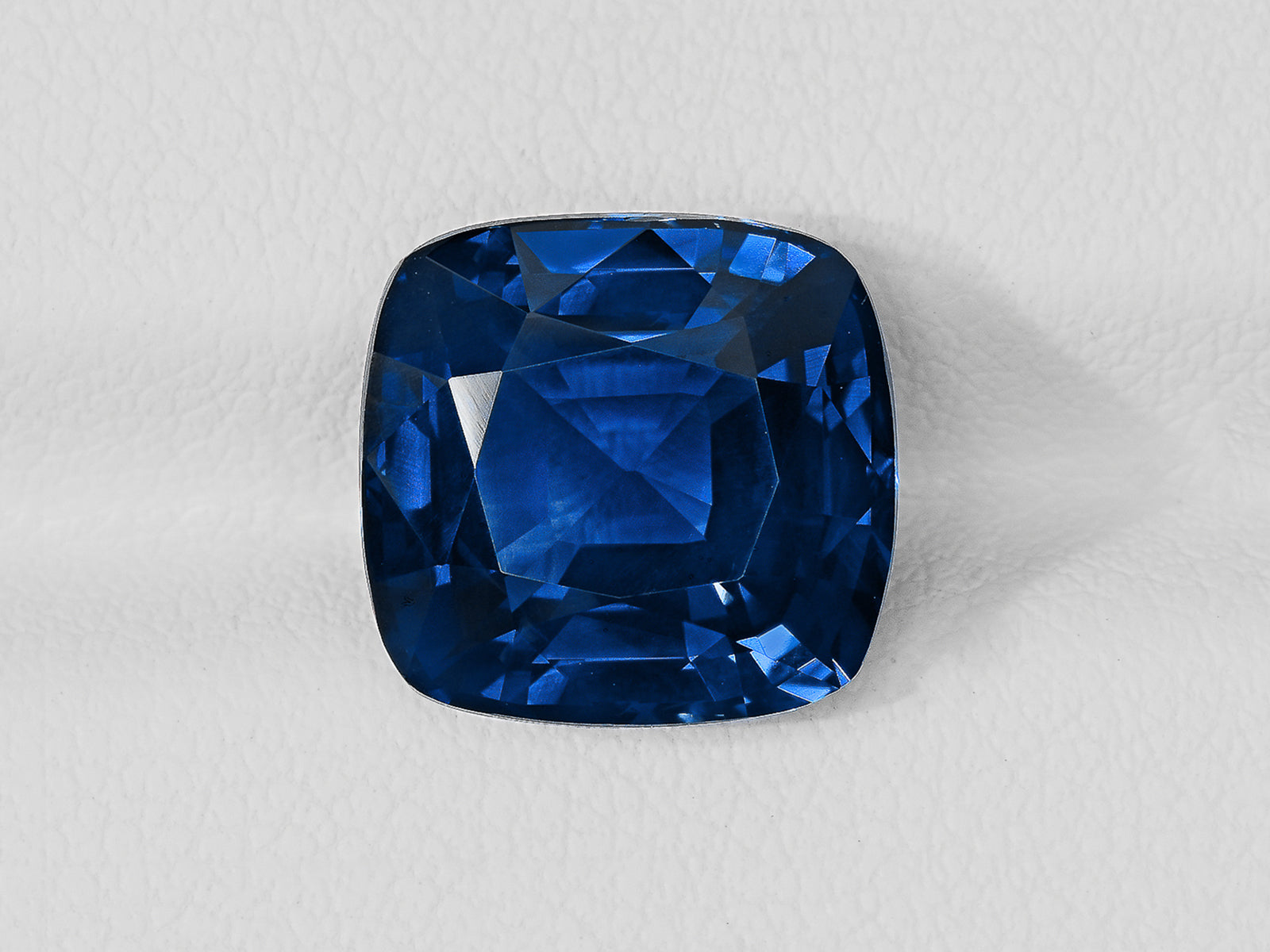 8802591-cushion-intense-royal-blue-grs-ethiopia-natural-blue-sapphire-8.20-ct