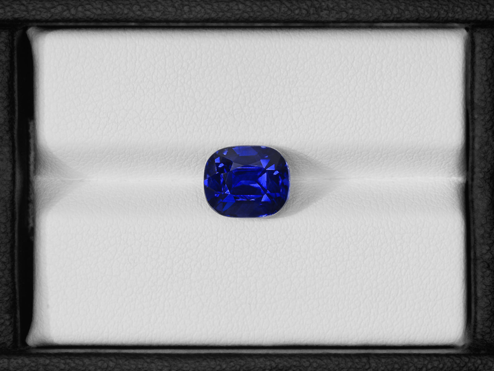 8802595-cushion-fiery-rich-royal-blue-ink-blue-grs-madagascar-natural-blue-sapphire-4.56-ct