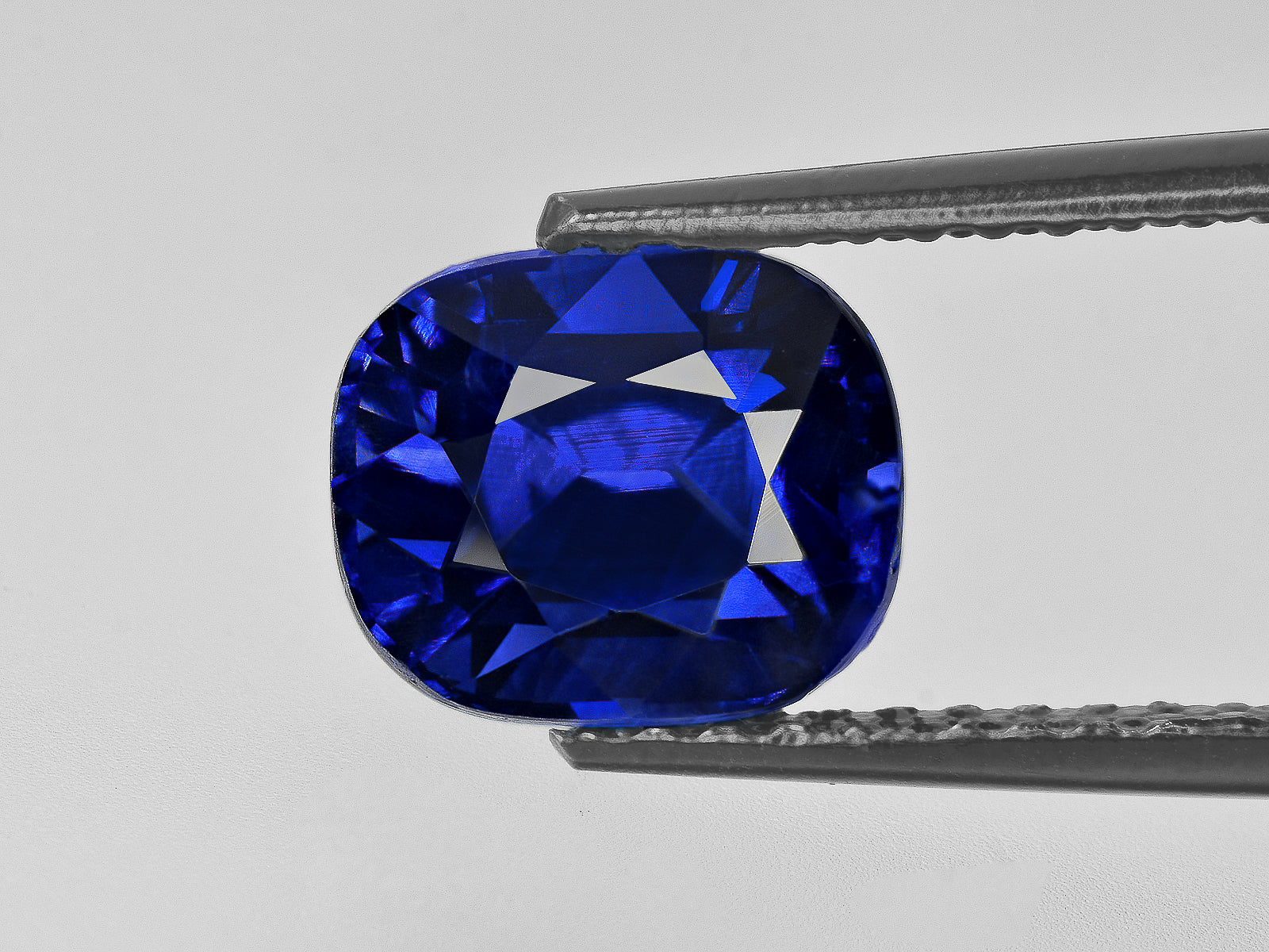 8802595-cushion-fiery-rich-royal-blue-ink-blue-grs-madagascar-natural-blue-sapphire-4.56-ct