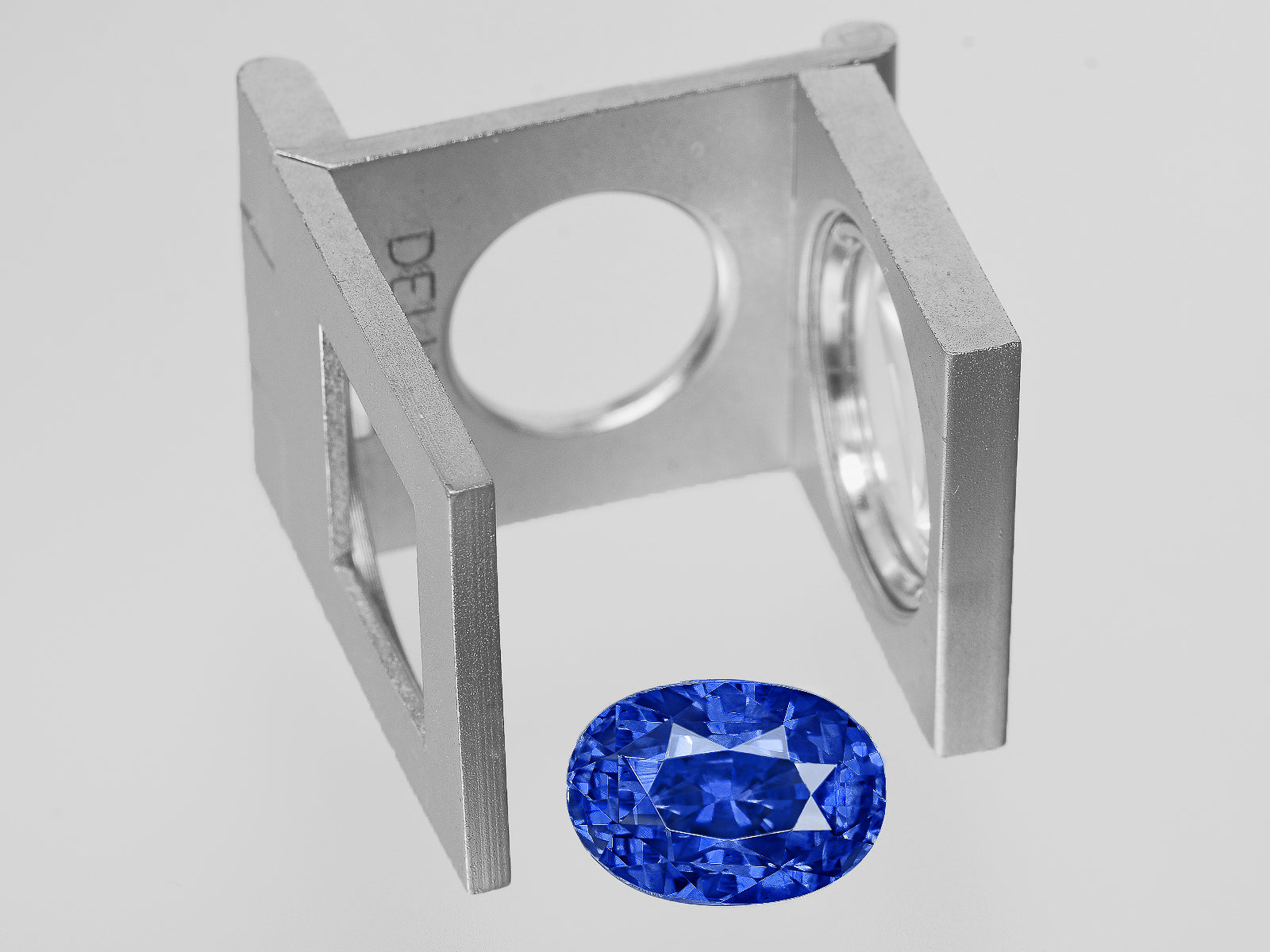 8802597-oval-fiery-vivid-blue-grs-sri-lanka-natural-blue-sapphire-10.20-ct
