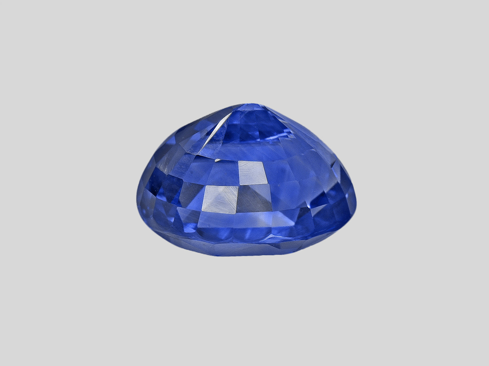 8802597-oval-fiery-vivid-blue-grs-sri-lanka-natural-blue-sapphire-10.20-ct