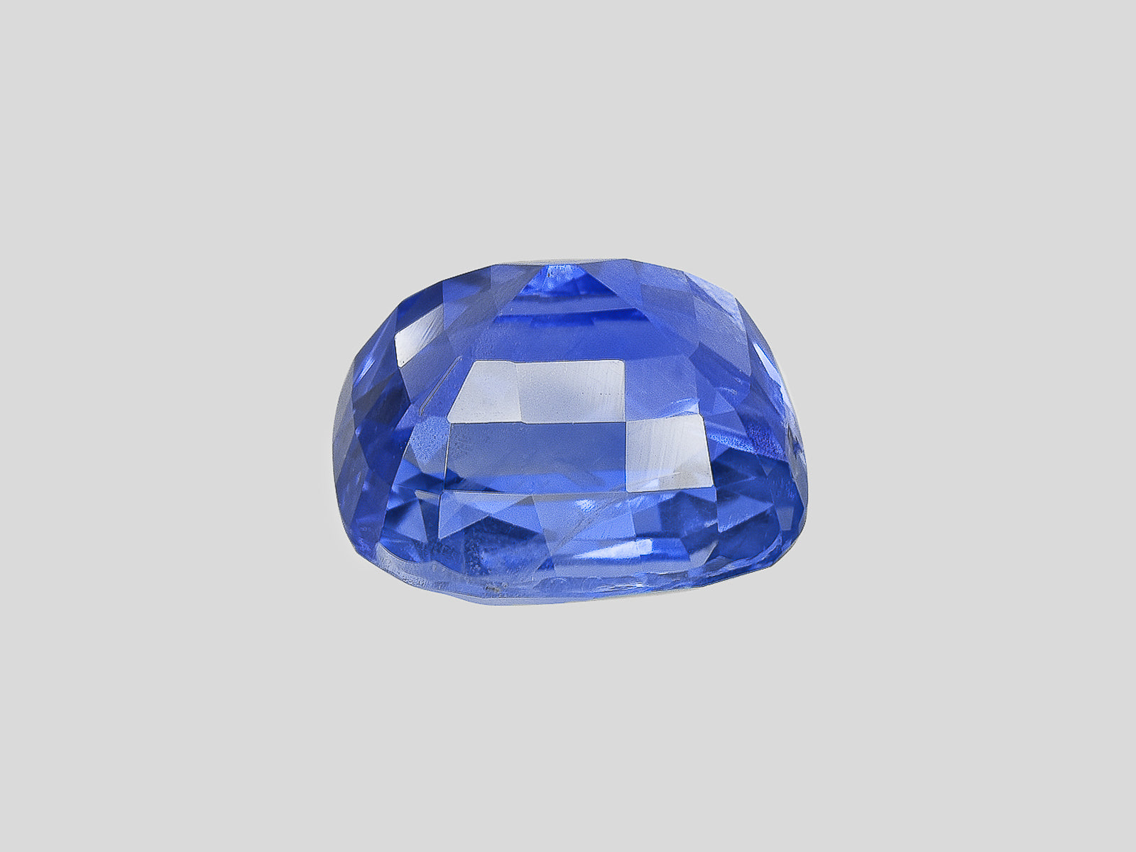8802601-cushion-lustrous-intense-blue-grs-sri-lanka-natural-blue-sapphire-5.08-ct