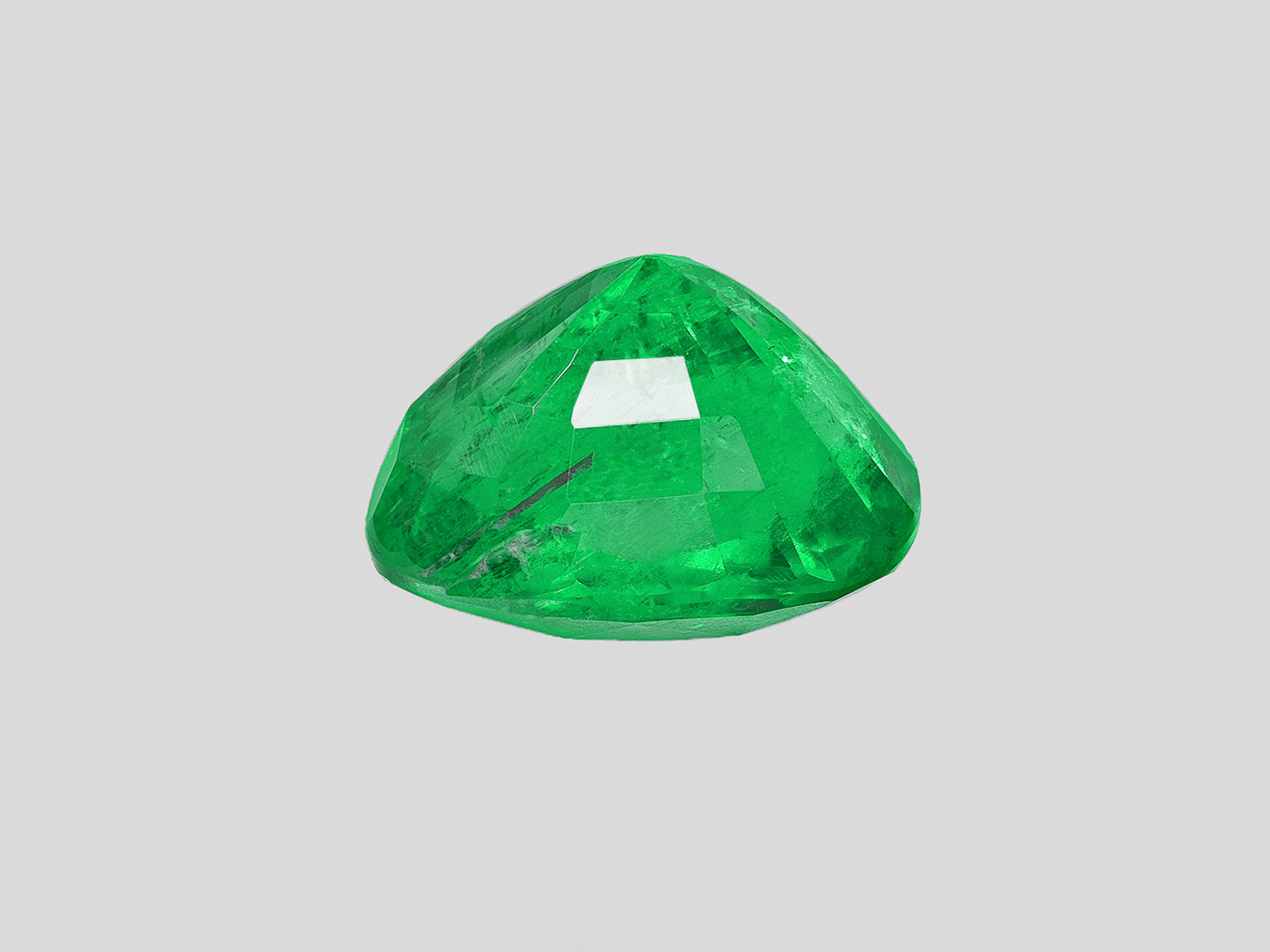 8802603-cushion-bright-neon-green-gia-afghanistan-natural-emerald-5.21-ct
