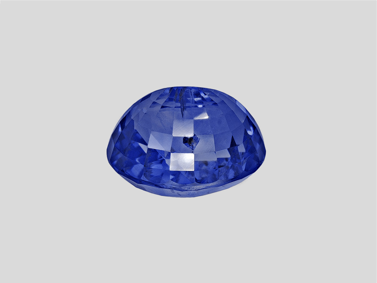 8802740-oval-velvety-cornflower-blue-grs-sri-lanka-natural-blue-sapphire-8.28-ct