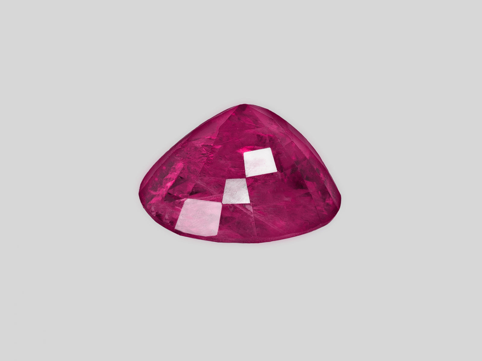 8802743-oval-fiery-vivid-pinkish-red-igi-burma-natural-ruby-3.05-ct
