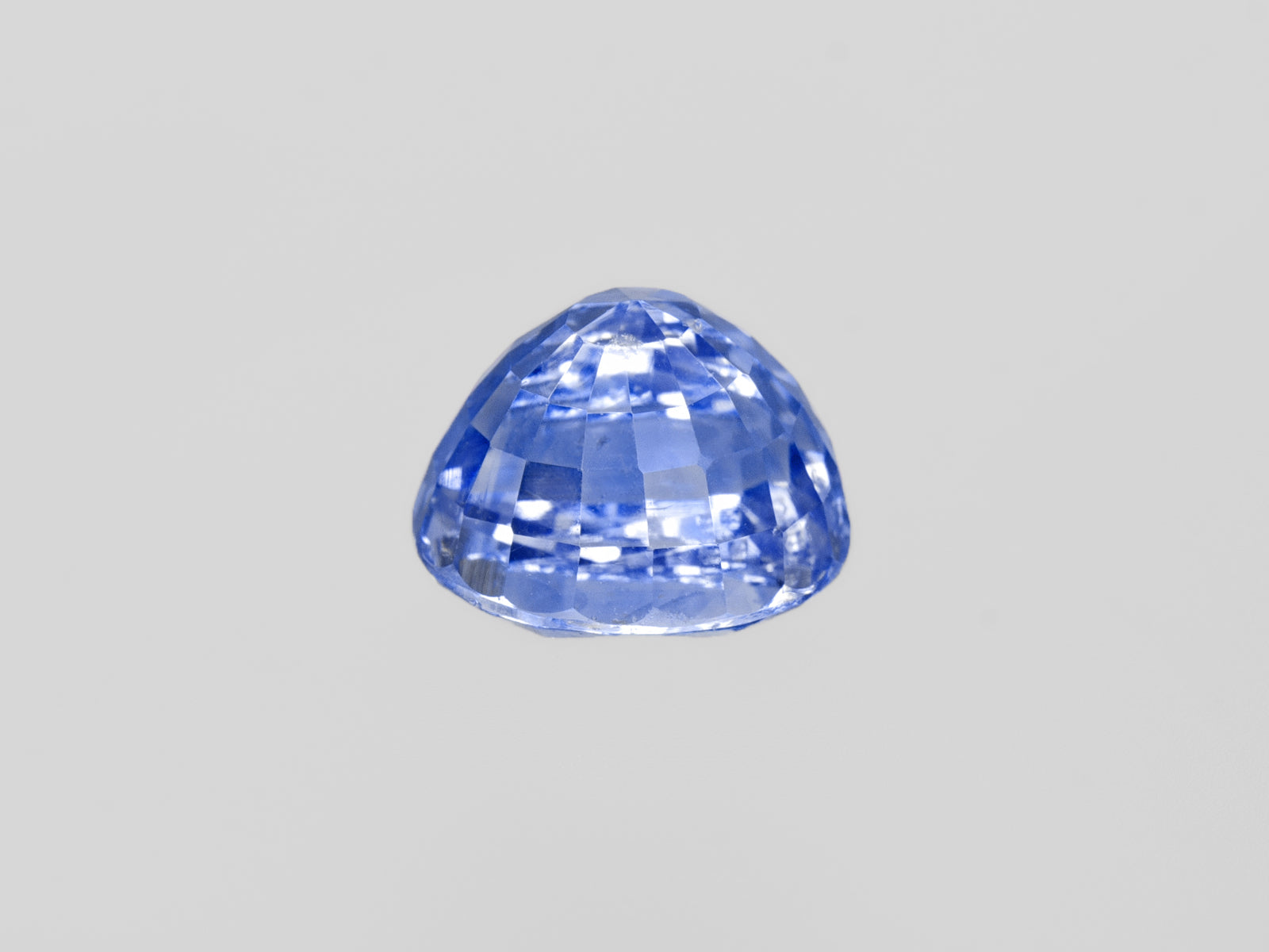 8802831-oval-lively-blue-gia-grs-igi-kashmir-natural-blue-sapphire-4.27-ct