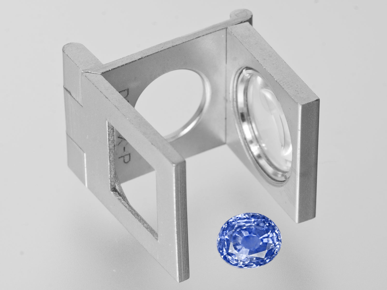 8802831-oval-lively-blue-gia-grs-igi-kashmir-natural-blue-sapphire-4.27-ct