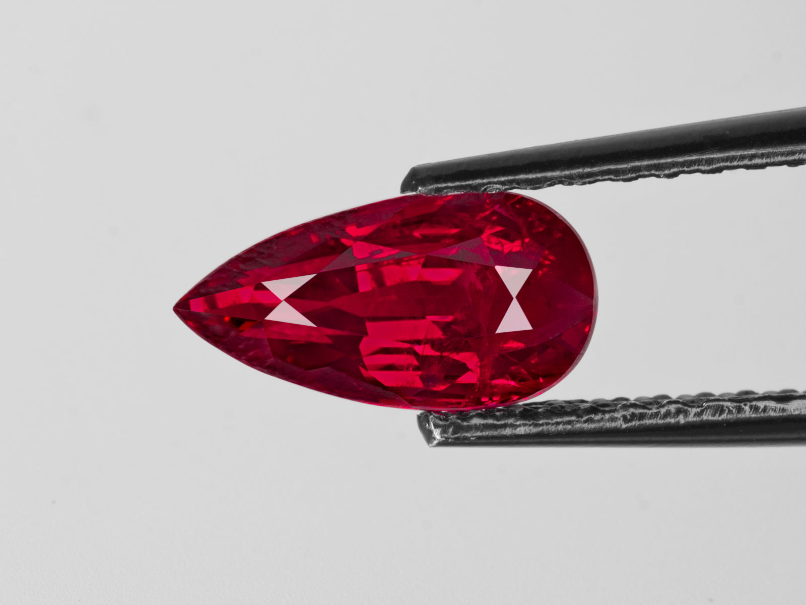 8802838-pear-fiery-vivid-pigeon-blood-red-aigs-mozambique-natural-ruby-2.03-ct