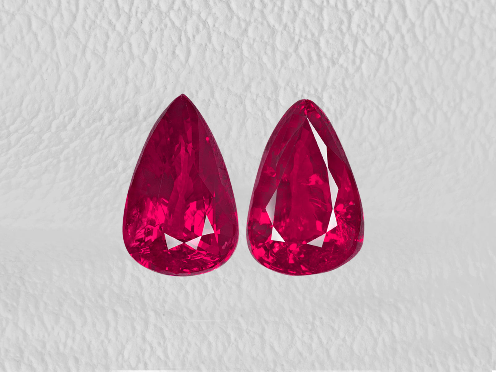 8802842-pear-fiery-neon-pinkish-red-grs-mozambique-natural-ruby-4.01-ct