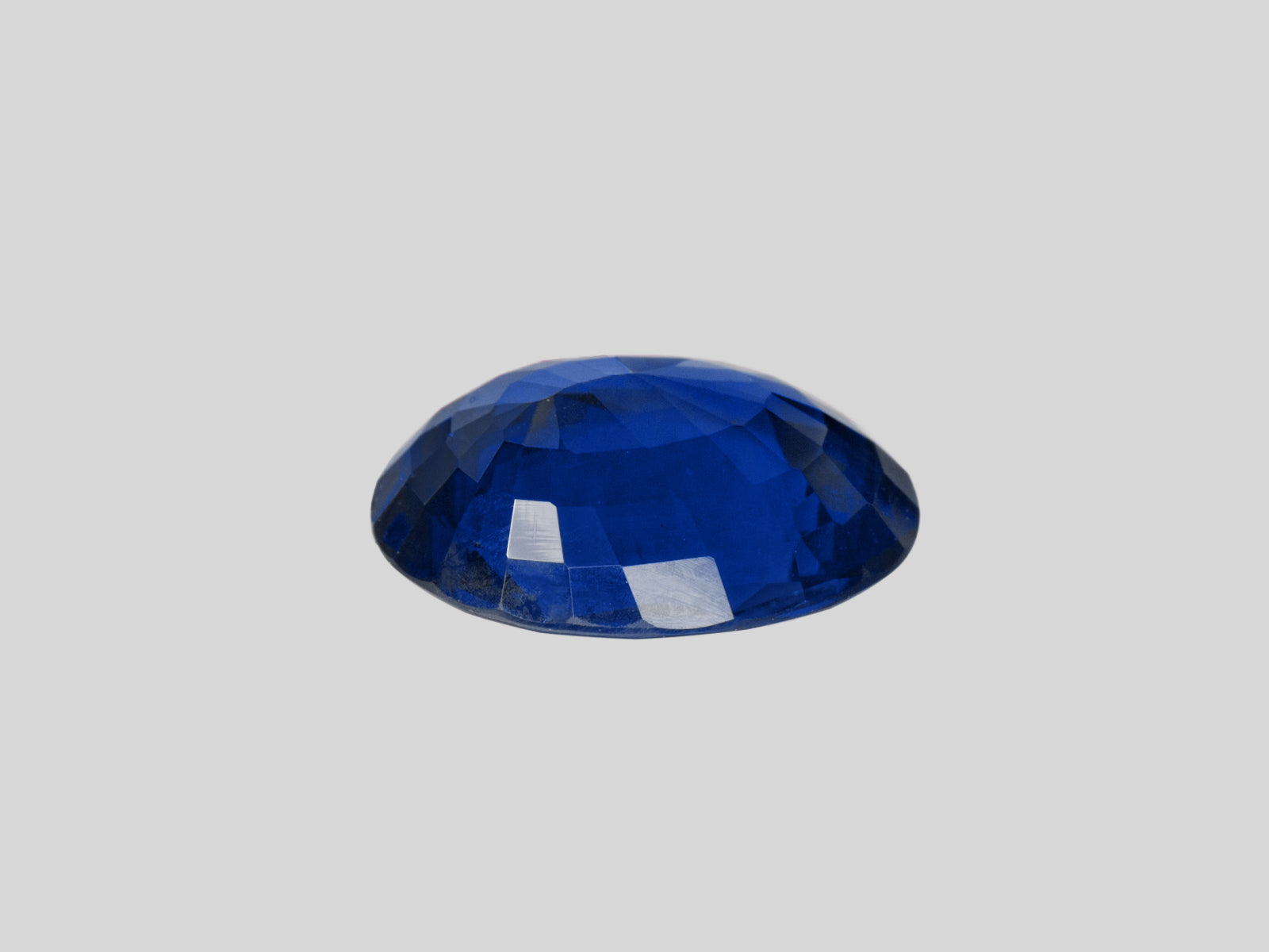 8802910-oval-deep-royal-blue-grs-sri-lanka-natural-blue-sapphire-2.52-ct