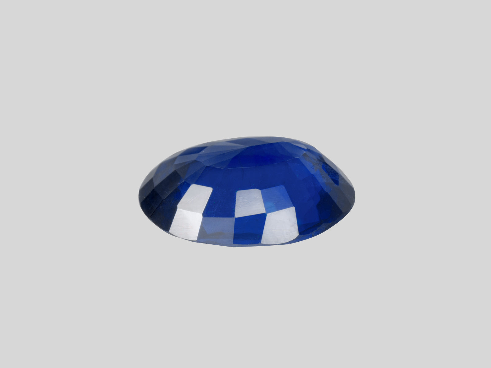 8802910-oval-deep-royal-blue-grs-sri-lanka-natural-blue-sapphire-2.52-ct