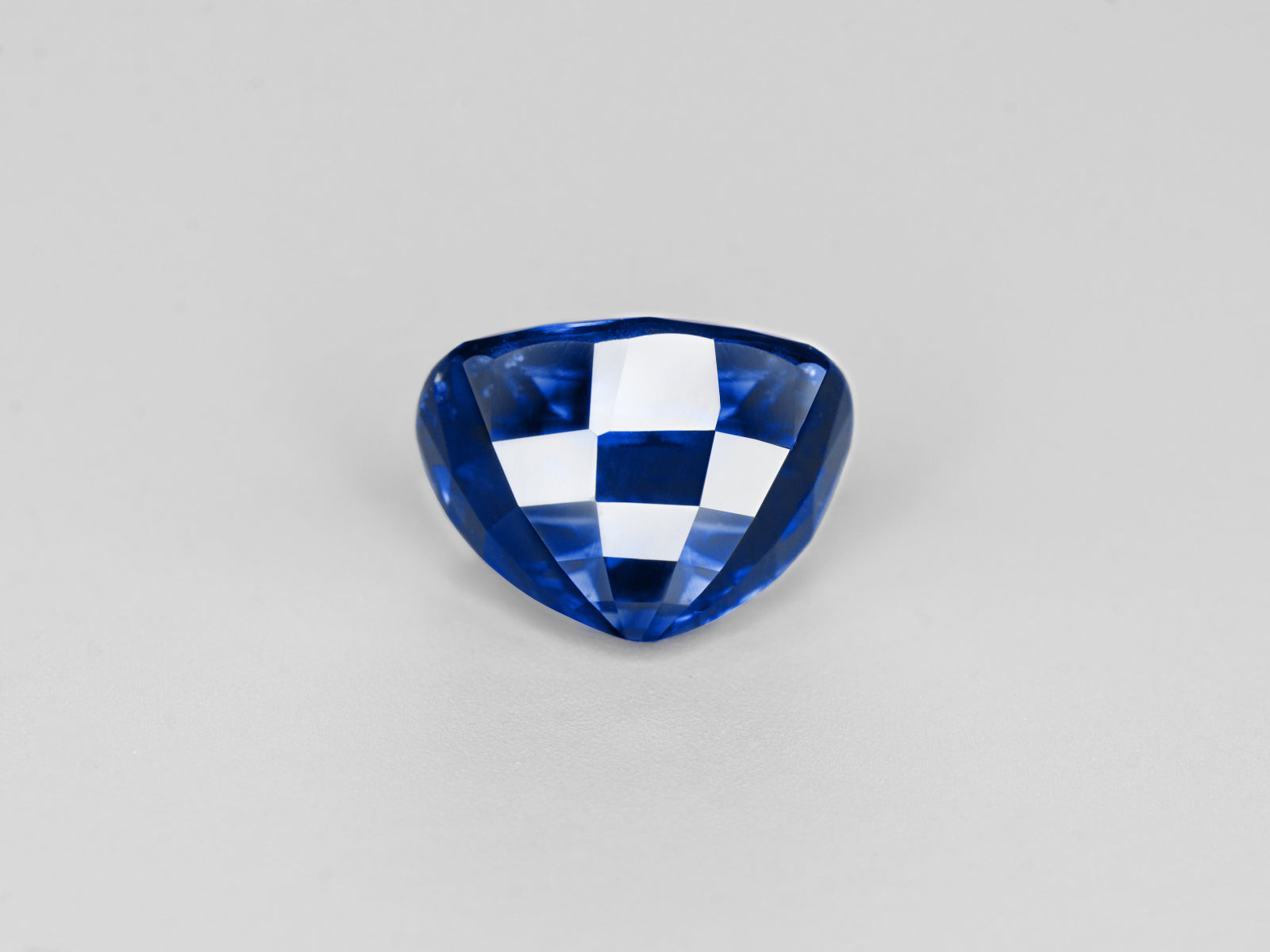 8802911-cushion-fiery-rich-royal-blue-grs-sri-lanka-natural-blue-sapphire-5.10-ct